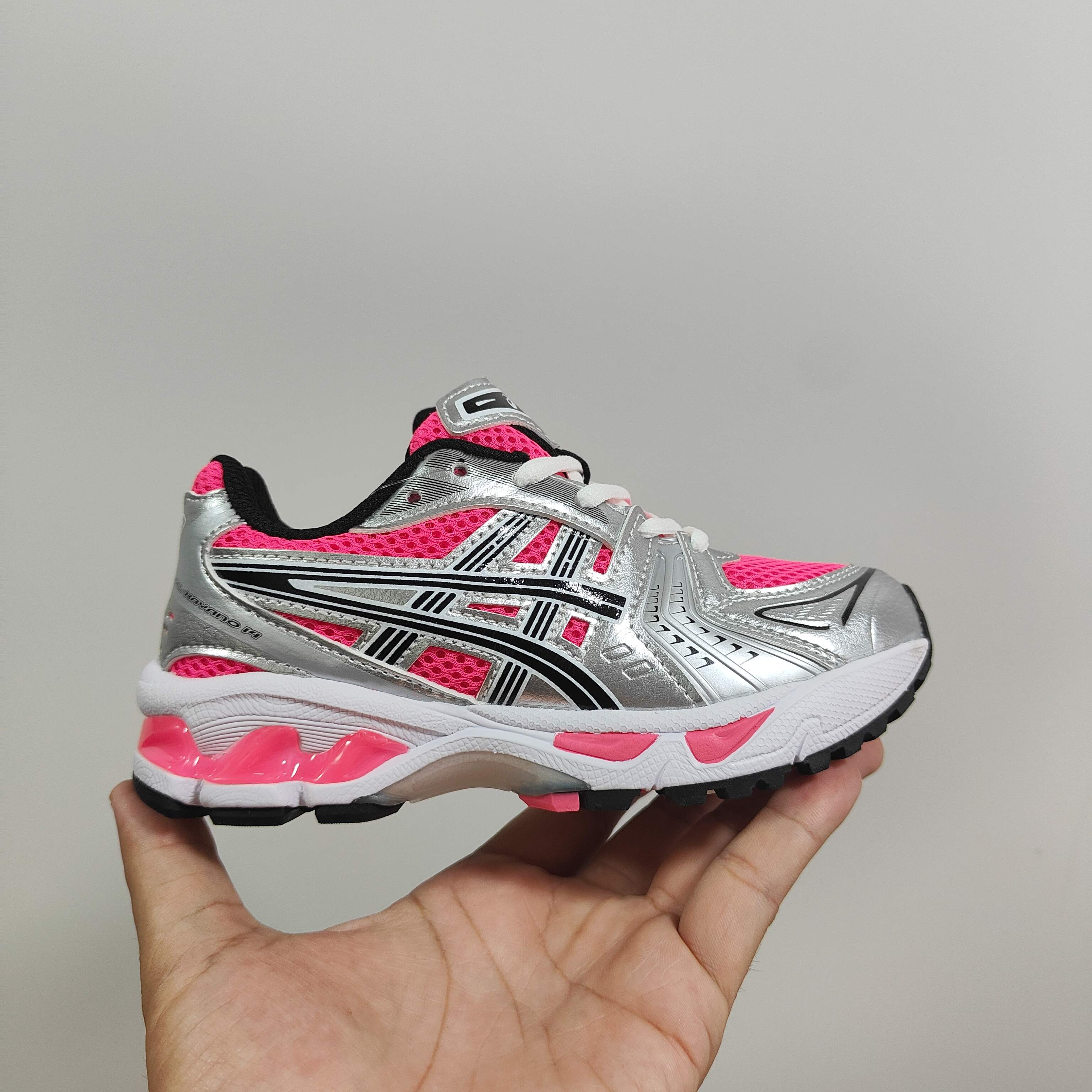 图片[3]-新款出货 亚瑟士K14鞋带款童鞋26-37 缓震跑步鞋GEL胶柔韧舒适缓冲，橡胶轻便组合防滑大底，松紧带设计，海玻璃鞋垫超舒适☁️潮范儿十足🆒-选品中心