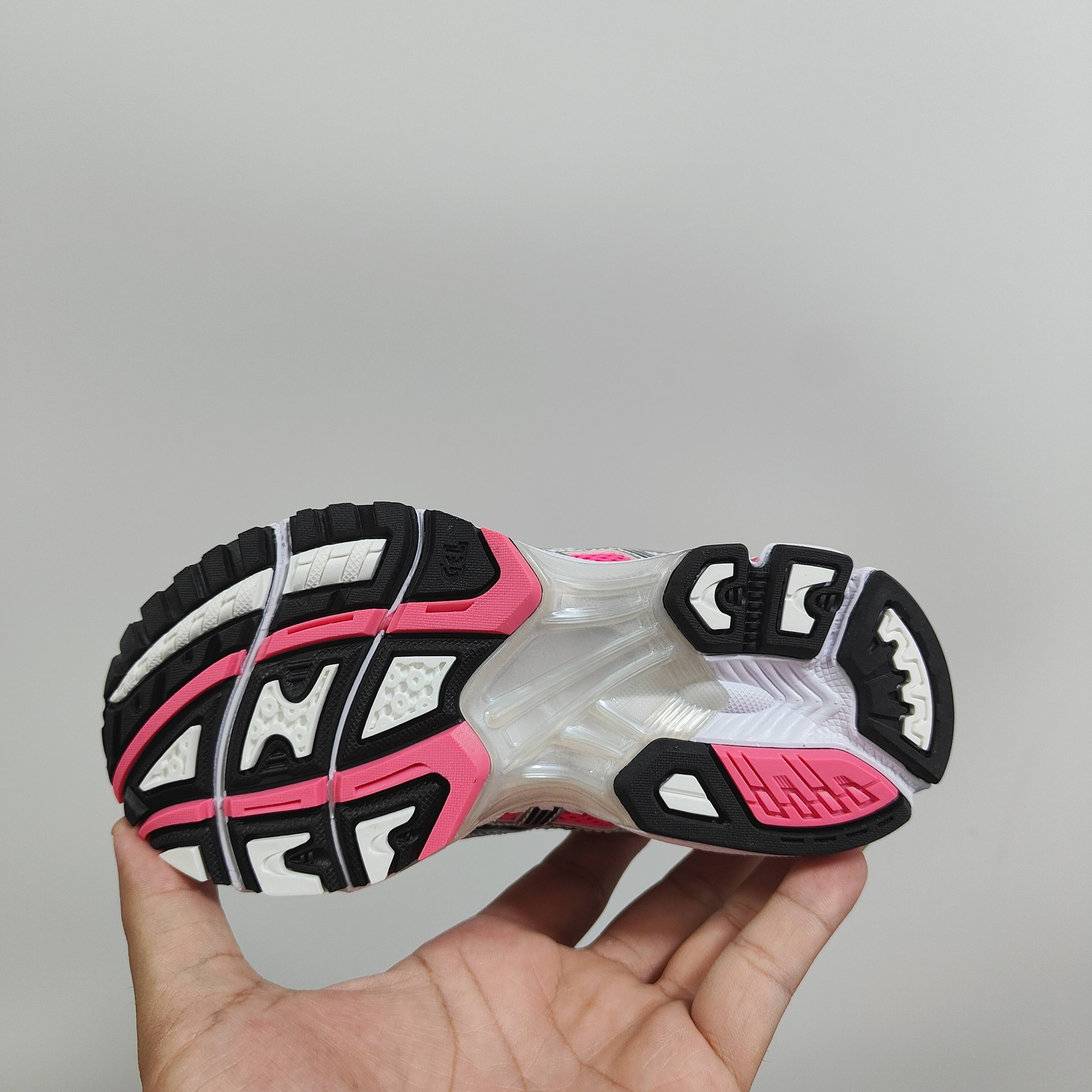 图片[6]-新款出货 亚瑟士K14鞋带款童鞋26-37 缓震跑步鞋GEL胶柔韧舒适缓冲，橡胶轻便组合防滑大底，松紧带设计，海玻璃鞋垫超舒适☁️潮范儿十足🆒-选品中心