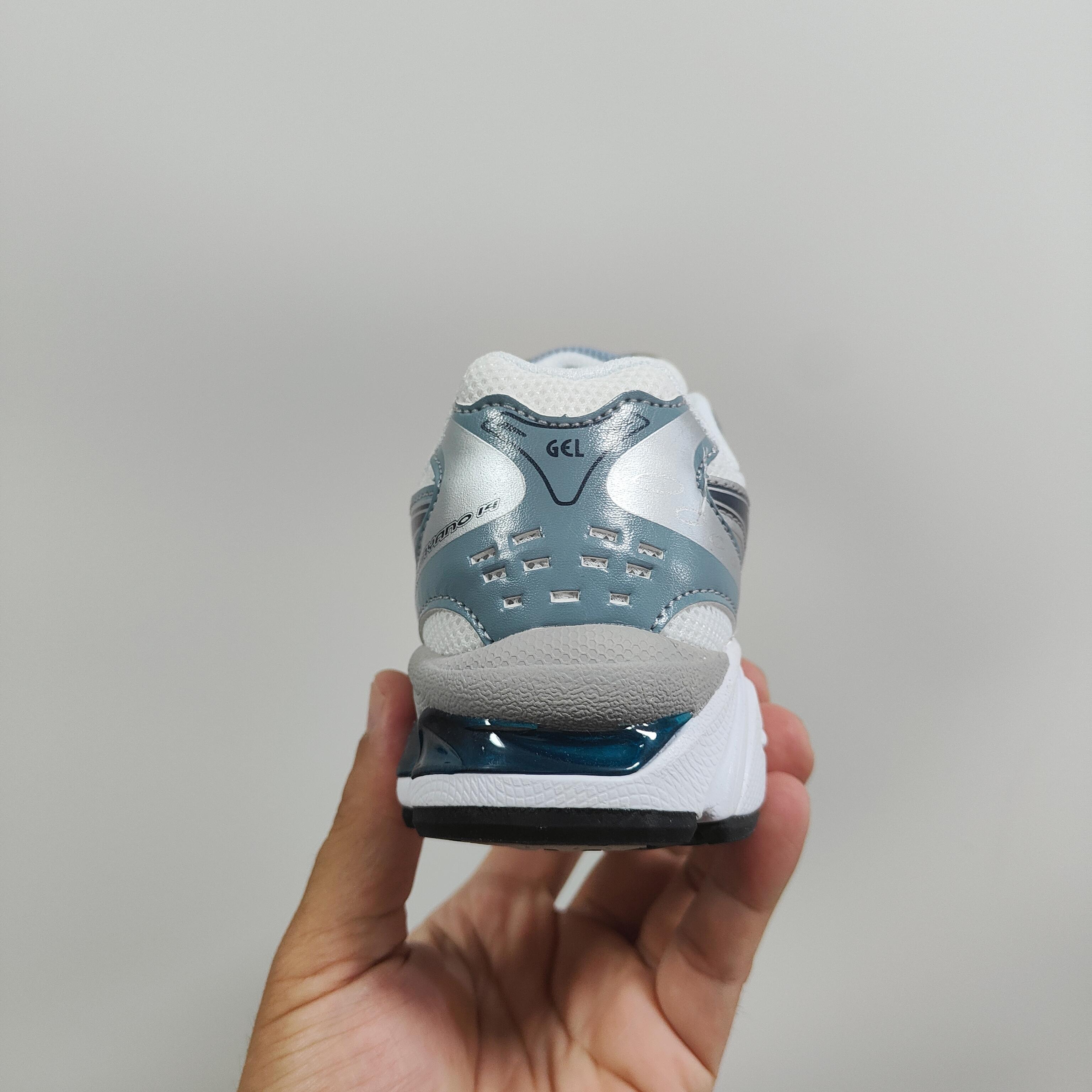 图片[5]-新款出货 亚瑟士K14鞋带款童鞋26-37 缓震跑步鞋GEL胶柔韧舒适缓冲，橡胶轻便组合防滑大底，松紧带设计，海玻璃鞋垫超舒适☁️潮范儿十足🆒-选品中心