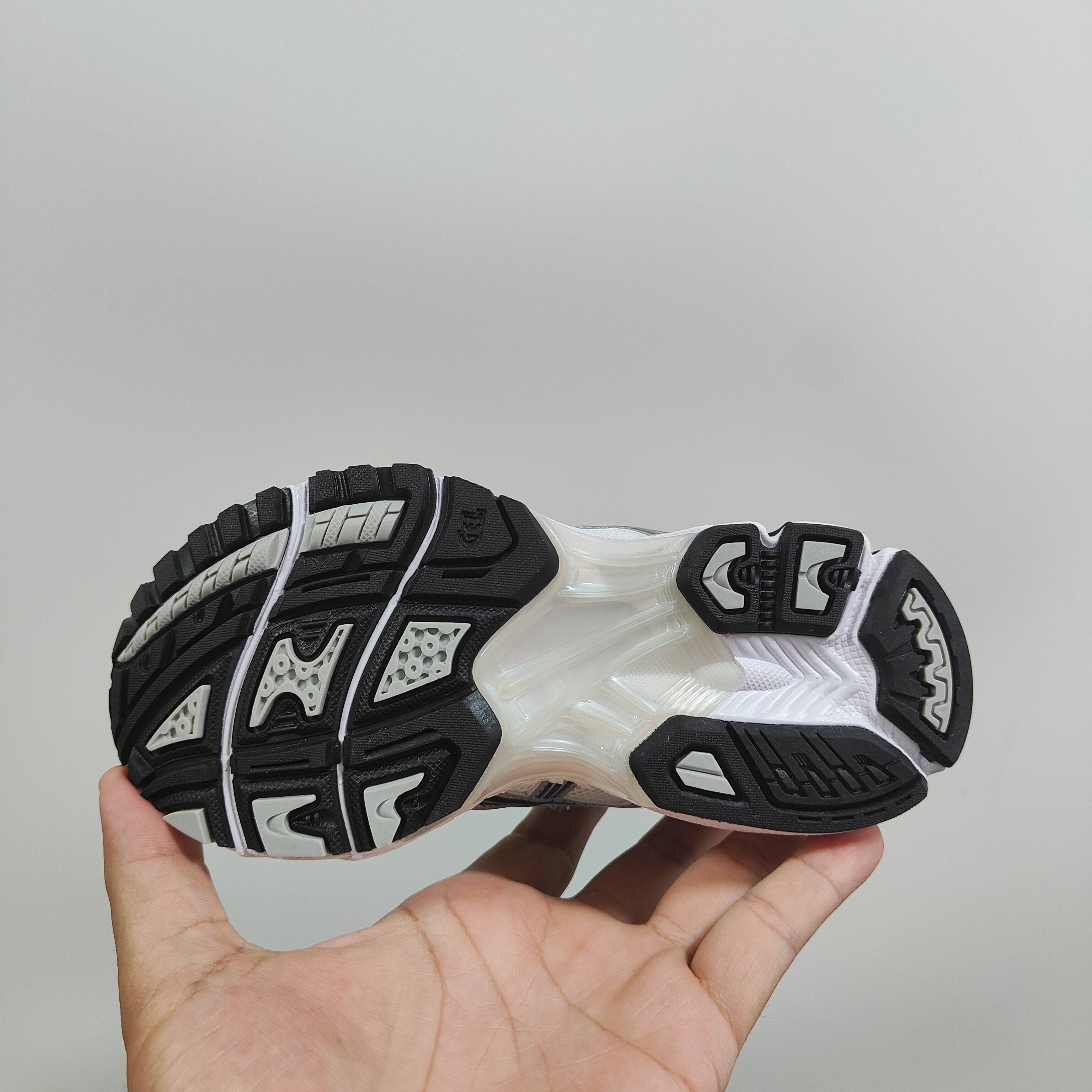 图片[6]-新款出货 亚瑟士K14鞋带款童鞋26-37 缓震跑步鞋GEL胶柔韧舒适缓冲，橡胶轻便组合防滑大底，松紧带设计，海玻璃鞋垫超舒适☁️潮范儿十足🆒-选品中心