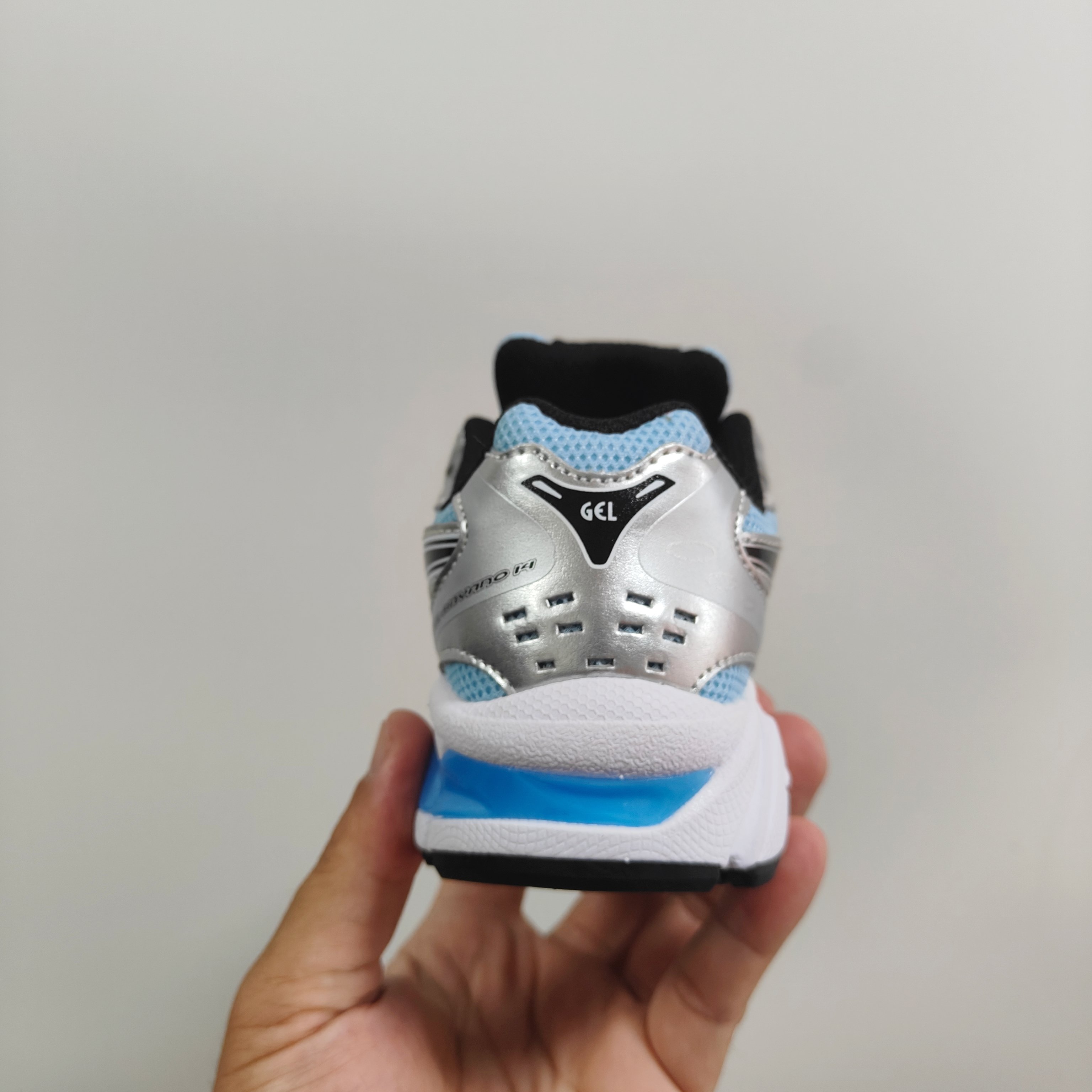 图片[5]-新款出货 亚瑟士K14鞋带款童鞋26-37 缓震跑步鞋GEL胶柔韧舒适缓冲，橡胶轻便组合防滑大底，松紧带设计，海玻璃鞋垫超舒适☁️潮范儿十足🆒-选品中心