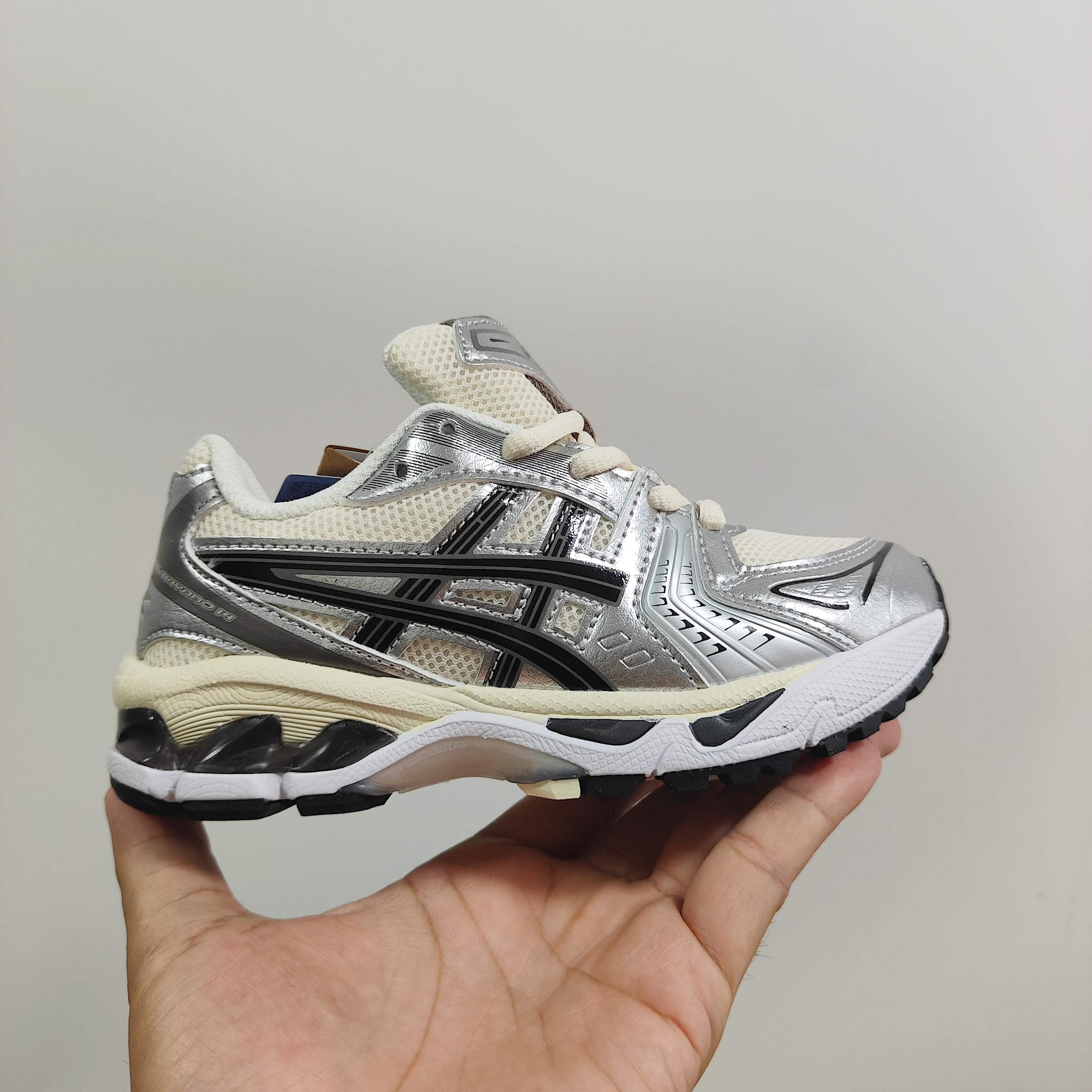 图片[3]-新款出货 亚瑟士K14鞋带款童鞋26-37 缓震跑步鞋GEL胶柔韧舒适缓冲，橡胶轻便组合防滑大底，松紧带设计，海玻璃鞋垫超舒适☁️潮范儿十足🆒-选品中心