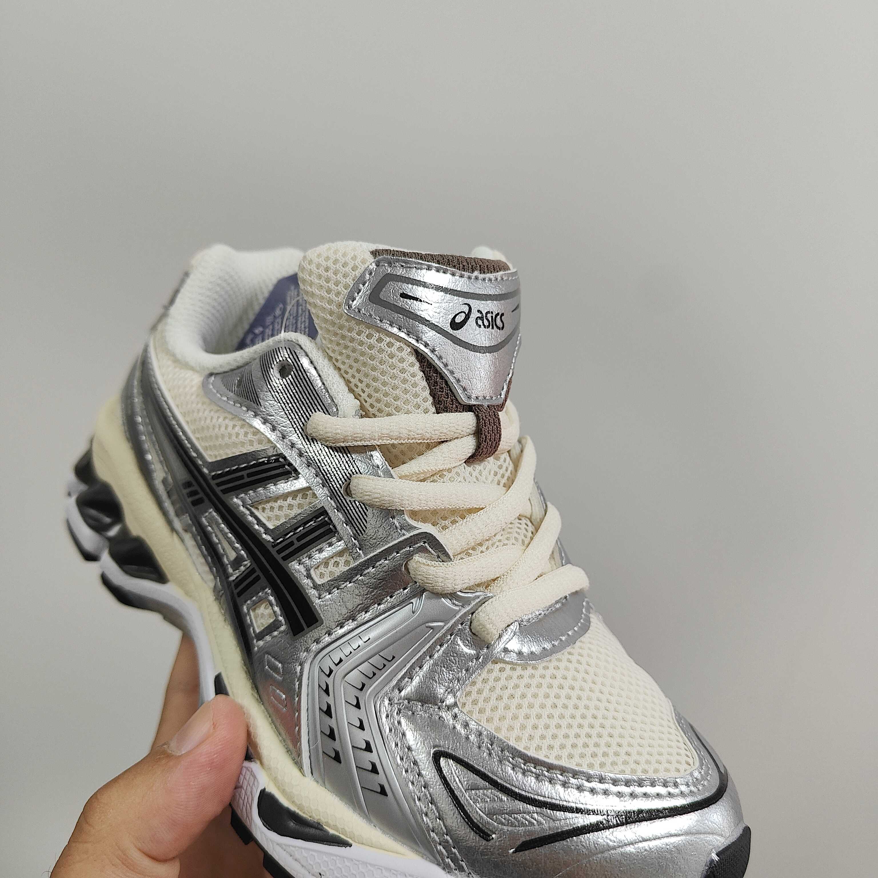 图片[7]-新款出货 亚瑟士K14鞋带款童鞋26-37 缓震跑步鞋GEL胶柔韧舒适缓冲，橡胶轻便组合防滑大底，松紧带设计，海玻璃鞋垫超舒适☁️潮范儿十足🆒-选品中心