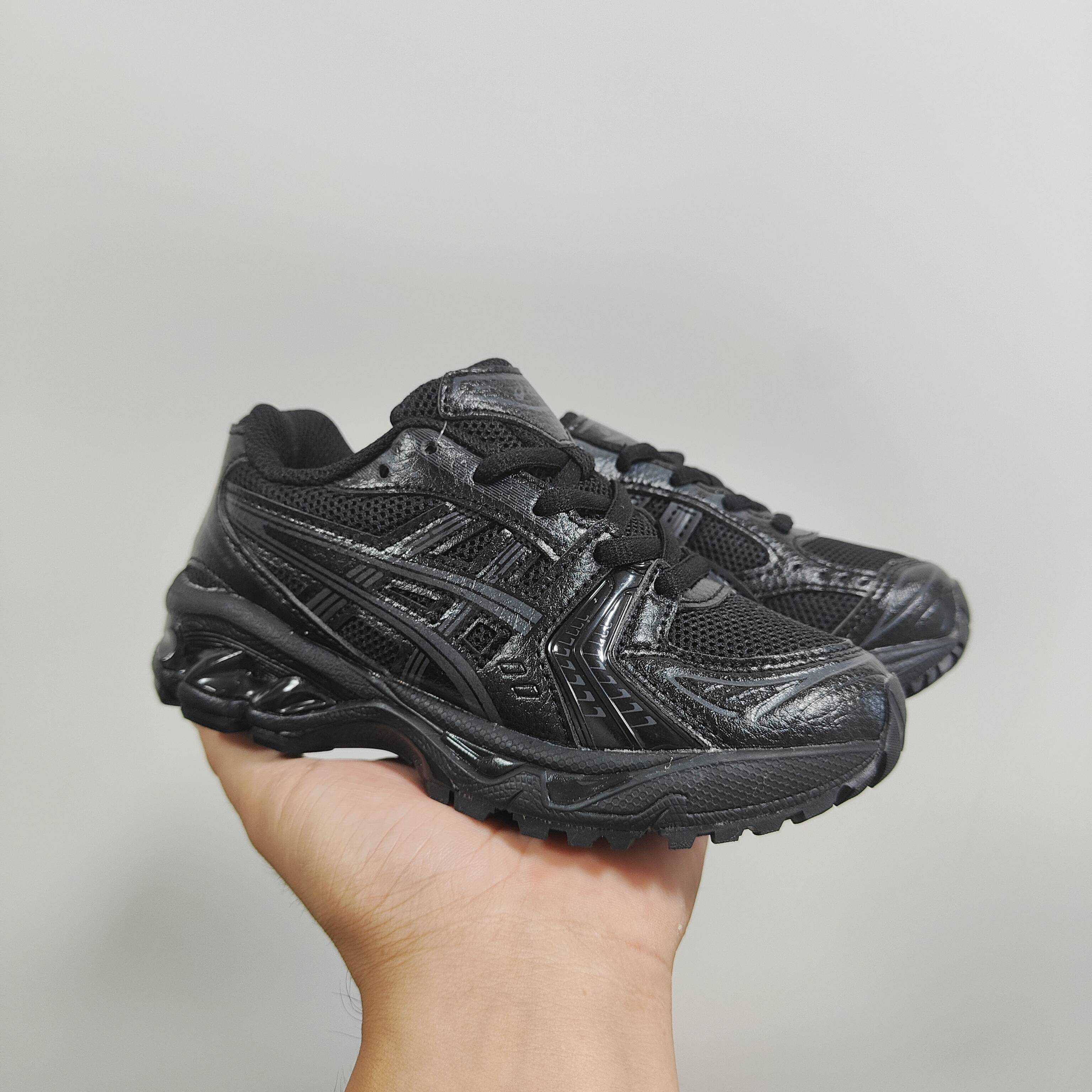 图片[2]-新款出货 亚瑟士K14鞋带款童鞋26-37 缓震跑步鞋GEL胶柔韧舒适缓冲，橡胶轻便组合防滑大底，松紧带设计，海玻璃鞋垫超舒适☁️潮范儿十足🆒-选品中心