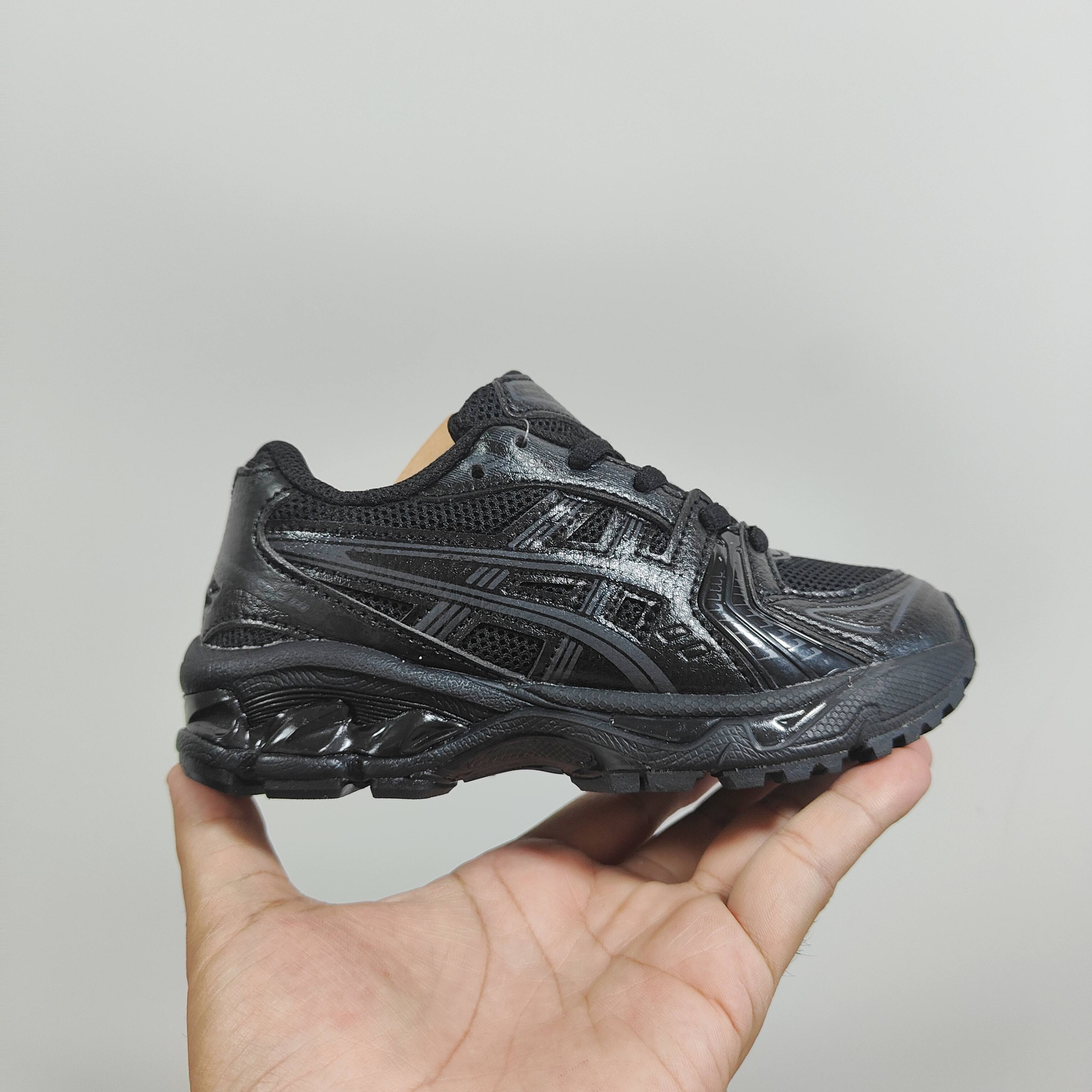 图片[3]-新款出货 亚瑟士K14鞋带款童鞋26-37 缓震跑步鞋GEL胶柔韧舒适缓冲，橡胶轻便组合防滑大底，松紧带设计，海玻璃鞋垫超舒适☁️潮范儿十足🆒-选品中心