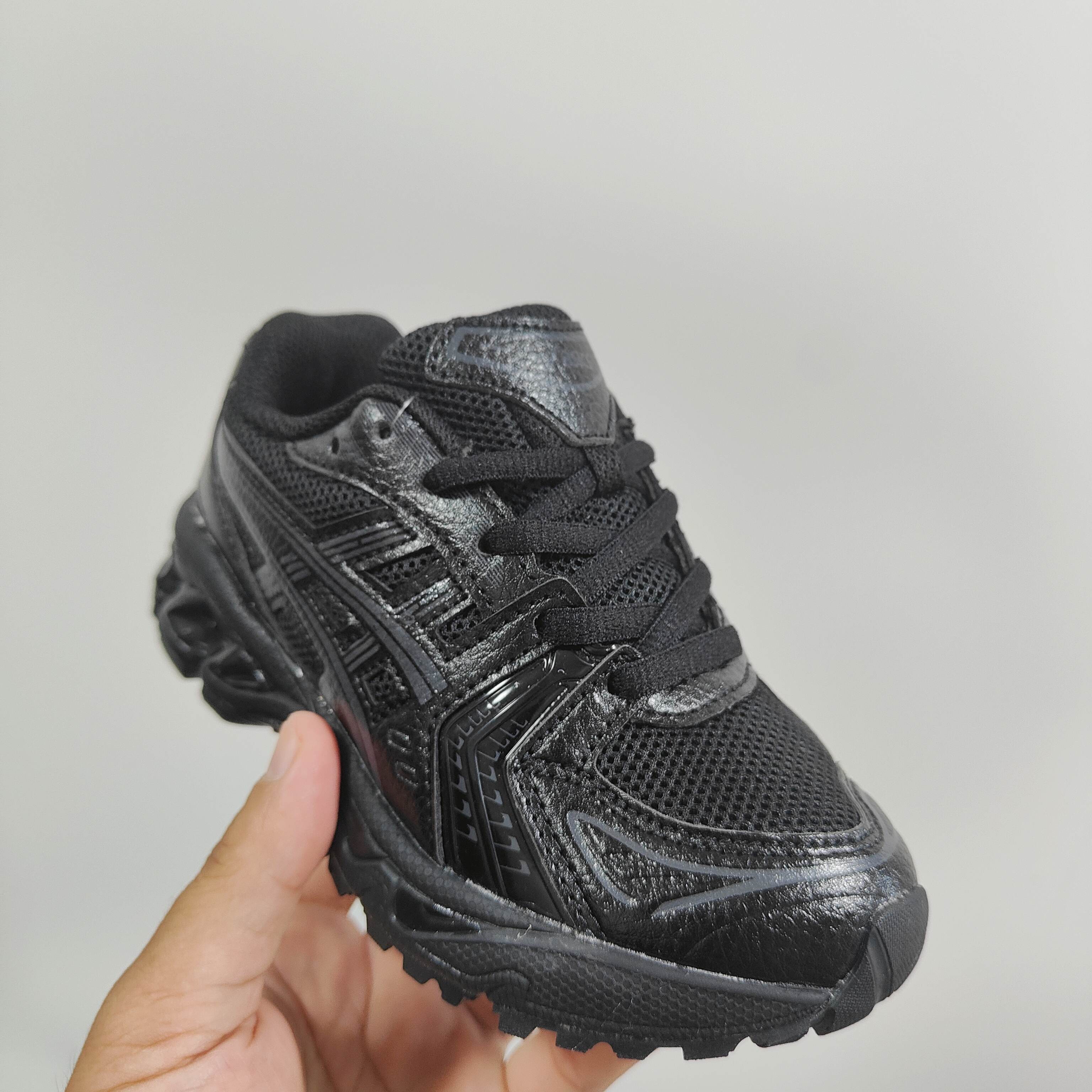 图片[7]-新款出货 亚瑟士K14鞋带款童鞋26-37 缓震跑步鞋GEL胶柔韧舒适缓冲，橡胶轻便组合防滑大底，松紧带设计，海玻璃鞋垫超舒适☁️潮范儿十足🆒-选品中心