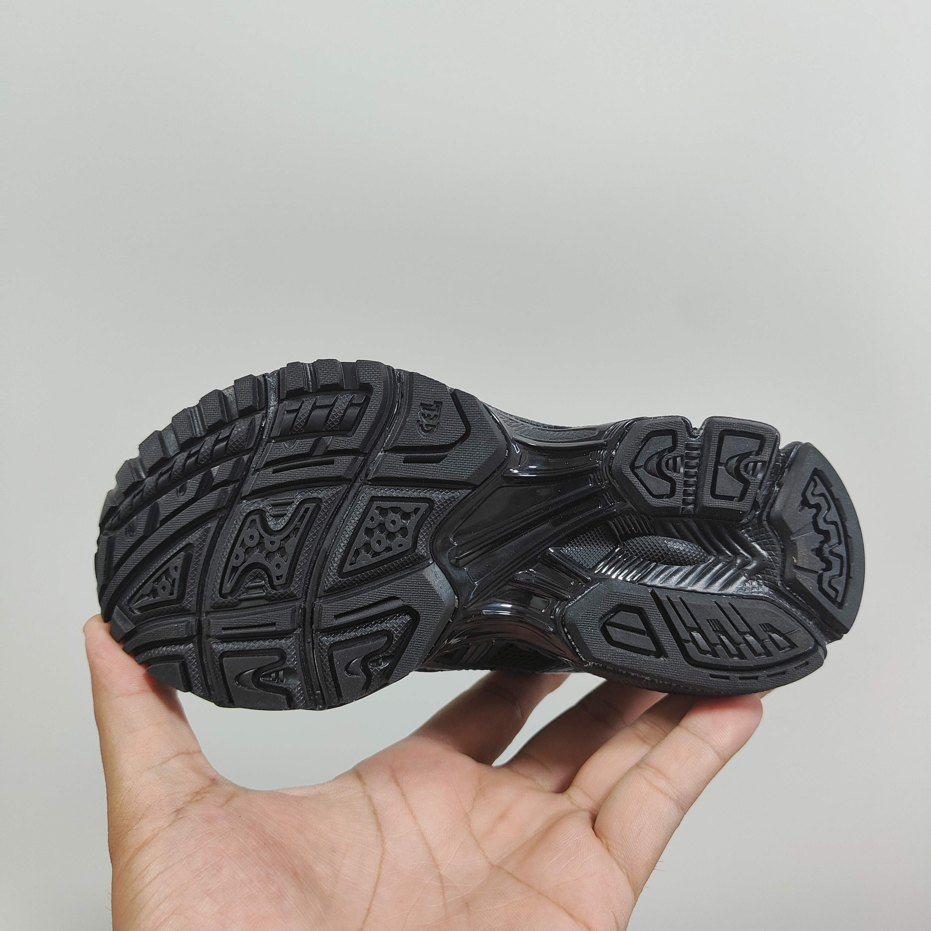 图片[6]-新款出货 亚瑟士K14鞋带款童鞋26-37 缓震跑步鞋GEL胶柔韧舒适缓冲，橡胶轻便组合防滑大底，松紧带设计，海玻璃鞋垫超舒适☁️潮范儿十足🆒-选品中心