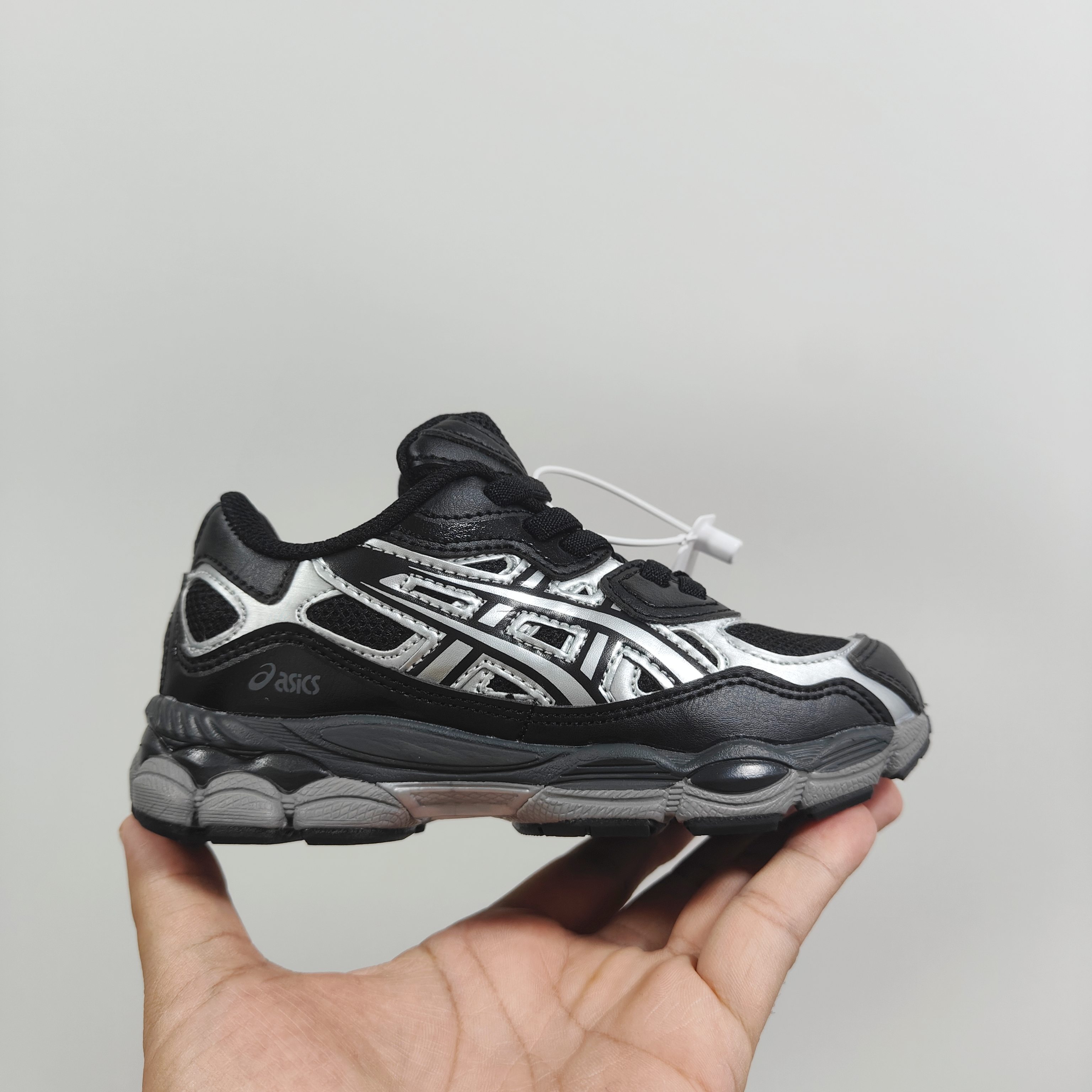 图片[3]-新款出货放 A家亚瑟nyc童鞋25秋冬缓震跑步鞋GEL胶柔韧舒适缓冲 尺码：儿童26-37码 兔子带松紧带 官方新品 买一单省几百块，就是现在 真的期待了好久，终于来咯👏🏻 囤起来开春必备❤️橡胶轻便组合防滑大底 松紧带设计，海玻璃鞋垫超舒适☁️ 经典老爹款式，潮范儿十足🆒 超爱的新品🆕自留推荐-选品中心