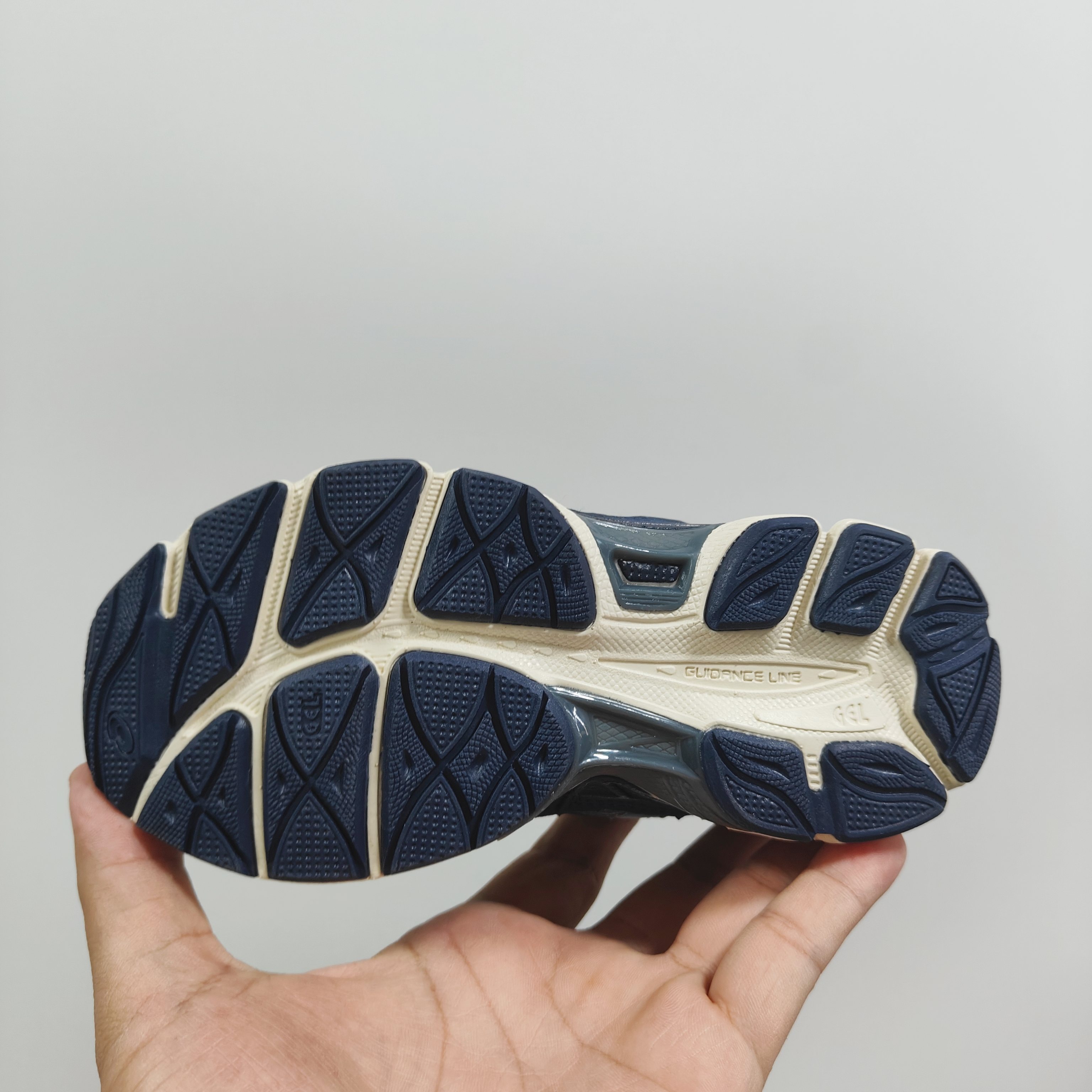 图片[6]-新款出货放 A家亚瑟nyc童鞋25秋冬缓震跑步鞋GEL胶柔韧舒适缓冲 尺码：儿童26-37码 兔子带松紧带 官方新品 买一单省几百块，就是现在 真的期待了好久，终于来咯👏🏻 囤起来开春必备❤️橡胶轻便组合防滑大底 松紧带设计，海玻璃鞋垫超舒适☁️ 经典老爹款式，潮范儿十足🆒 超爱的新品🆕自留推荐-选品中心