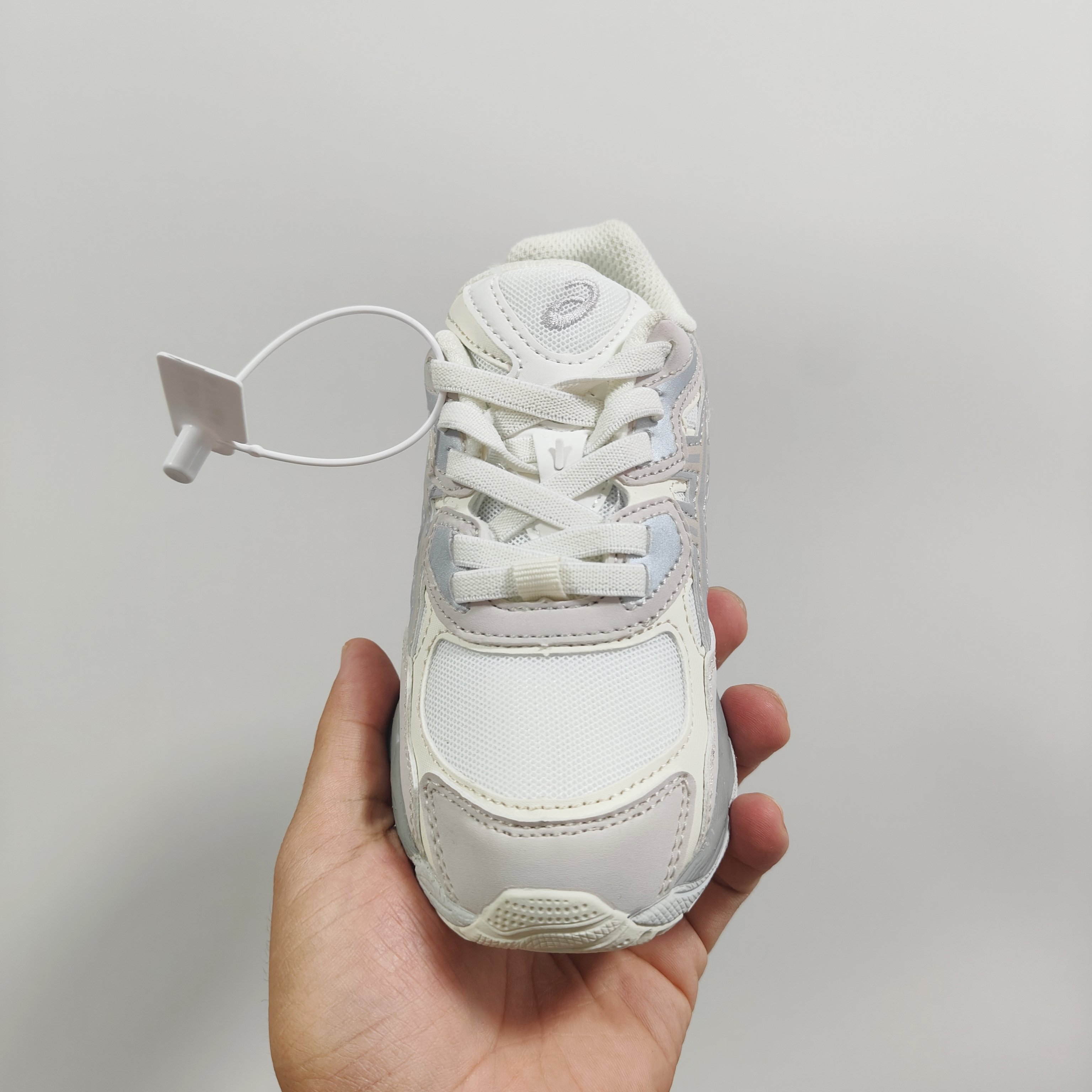 图片[4]-新款出货放 A家亚瑟nyc童鞋25秋冬缓震跑步鞋GEL胶柔韧舒适缓冲 尺码：儿童26-37码 兔子带松紧带 官方新品 买一单省几百块，就是现在 真的期待了好久，终于来咯👏🏻 囤起来开春必备❤️橡胶轻便组合防滑大底 松紧带设计，海玻璃鞋垫超舒适☁️ 经典老爹款式，潮范儿十足🆒 超爱的新品🆕自留推荐-选品中心