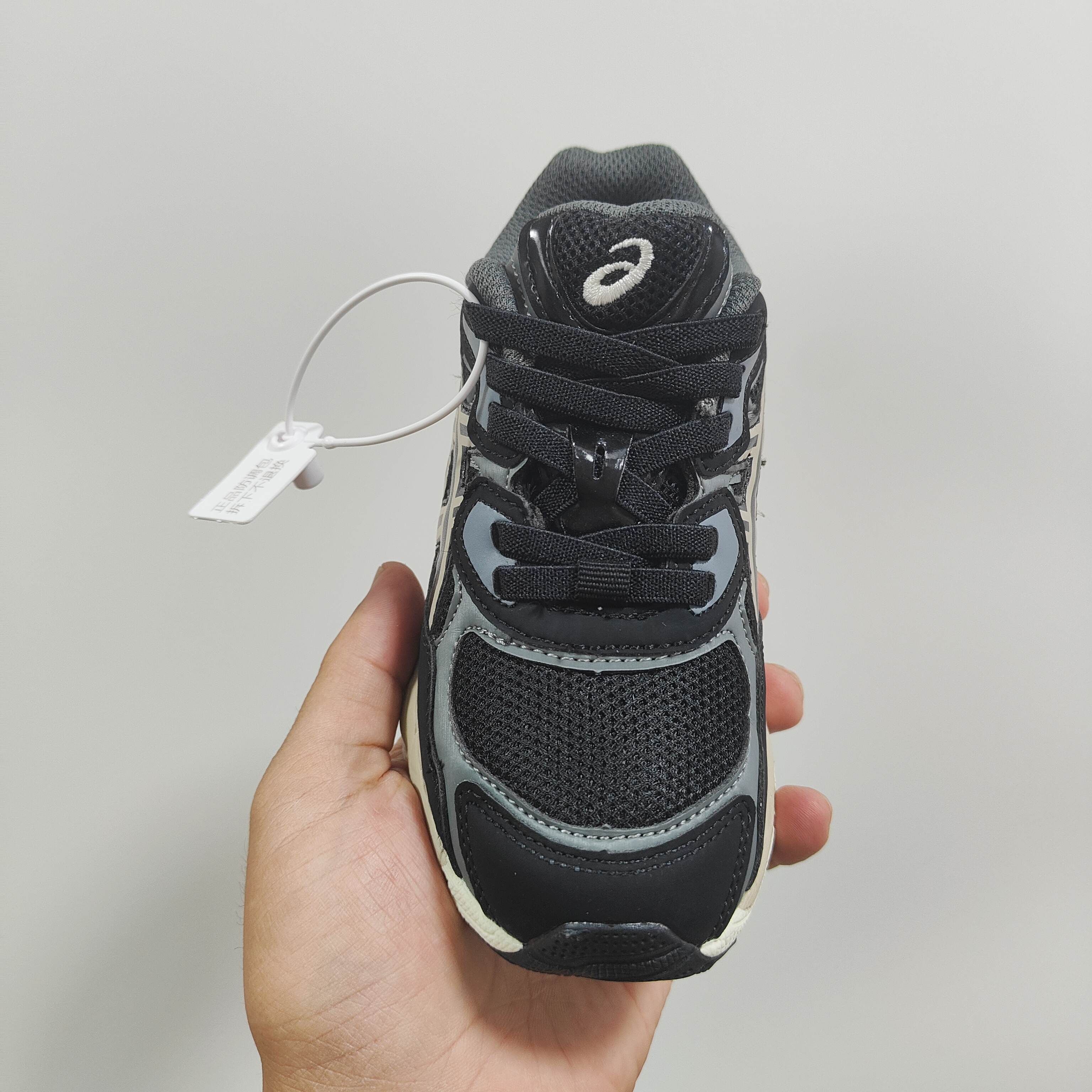 图片[4]-新款出货放 A家亚瑟nyc童鞋25秋冬缓震跑步鞋GEL胶柔韧舒适缓冲 尺码：儿童26-37码 兔子带松紧带 官方新品 买一单省几百块，就是现在 真的期待了好久，终于来咯👏🏻 囤起来开春必备❤️橡胶轻便组合防滑大底 松紧带设计，海玻璃鞋垫超舒适☁️ 经典老爹款式，潮范儿十足🆒 超爱的新品🆕自留推荐-选品中心