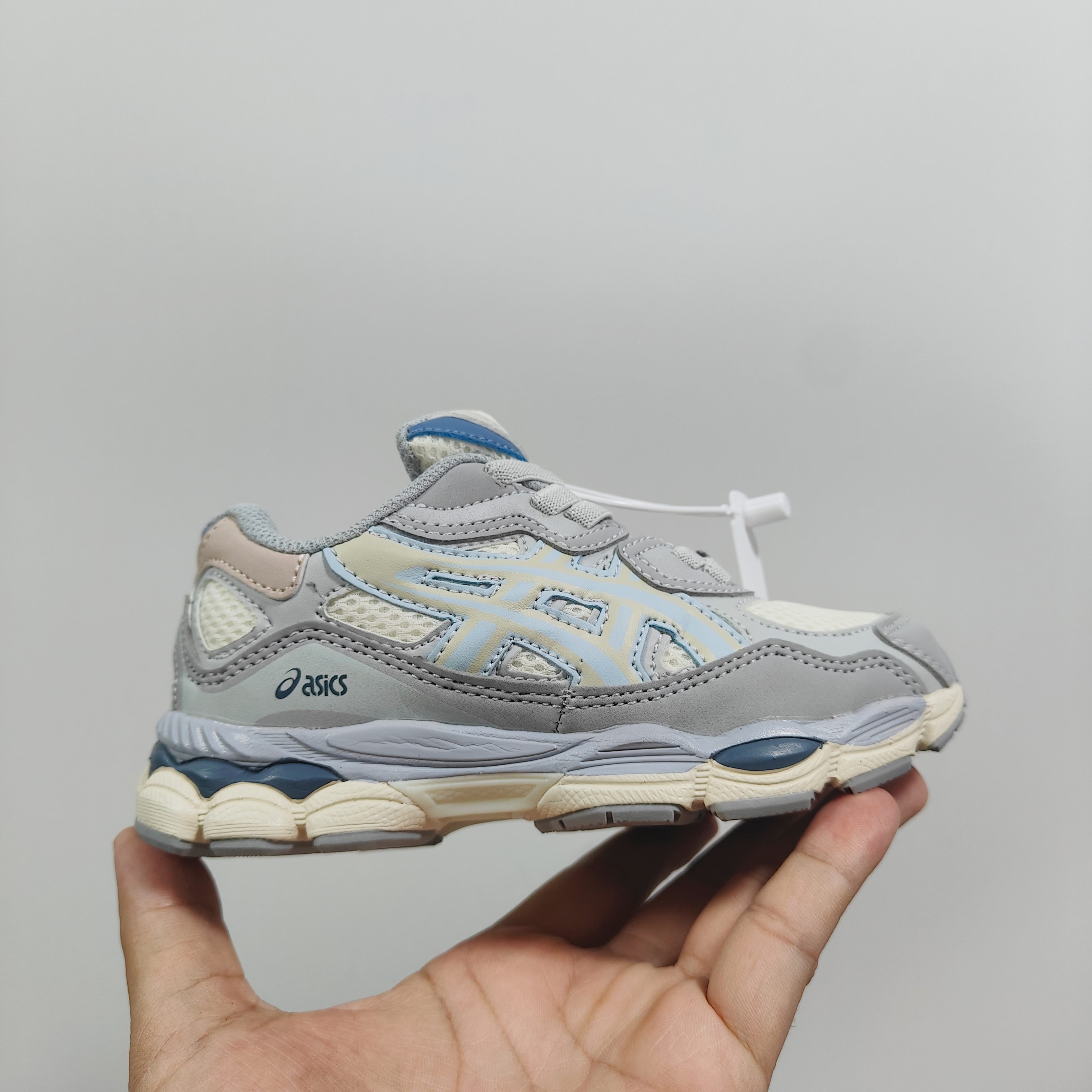 图片[3]-新款出货放 A家亚瑟nyc童鞋25秋冬缓震跑步鞋GEL胶柔韧舒适缓冲 尺码：儿童26-37码 兔子带松紧带 官方新品 买一单省几百块，就是现在 真的期待了好久，终于来咯👏🏻 囤起来开春必备❤️橡胶轻便组合防滑大底 松紧带设计，海玻璃鞋垫超舒适☁️ 经典老爹款式，潮范儿十足🆒 超爱的新品🆕自留推荐-选品中心