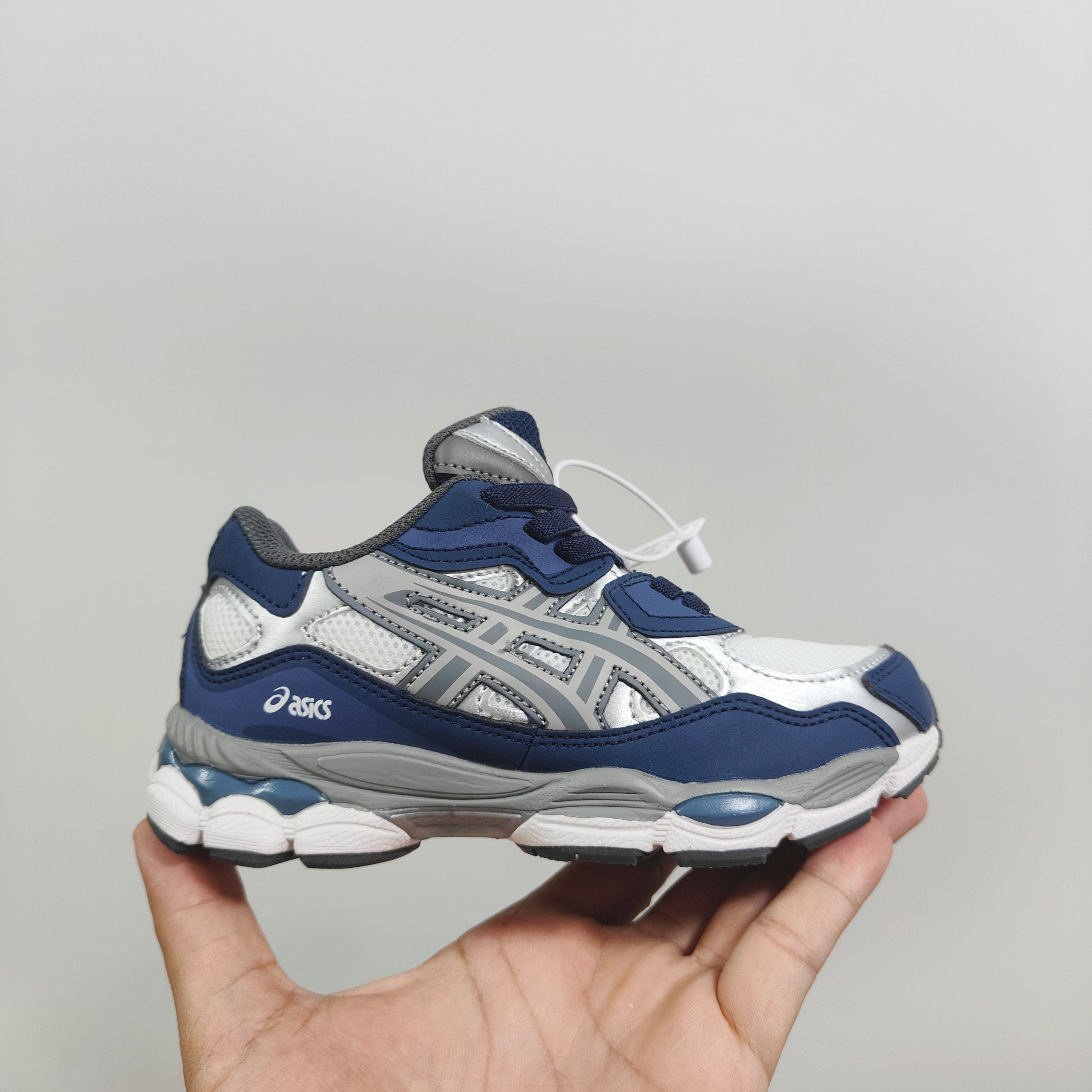 图片[3]-新款出货放 A家亚瑟nyc童鞋25秋冬缓震跑步鞋GEL胶柔韧舒适缓冲 尺码：儿童26-37码 兔子带松紧带 官方新品 买一单省几百块，就是现在 真的期待了好久，终于来咯👏🏻 囤起来开春必备❤️橡胶轻便组合防滑大底 松紧带设计，海玻璃鞋垫超舒适☁️ 经典老爹款式，潮范儿十足🆒 超爱的新品🆕自留推荐-选品中心