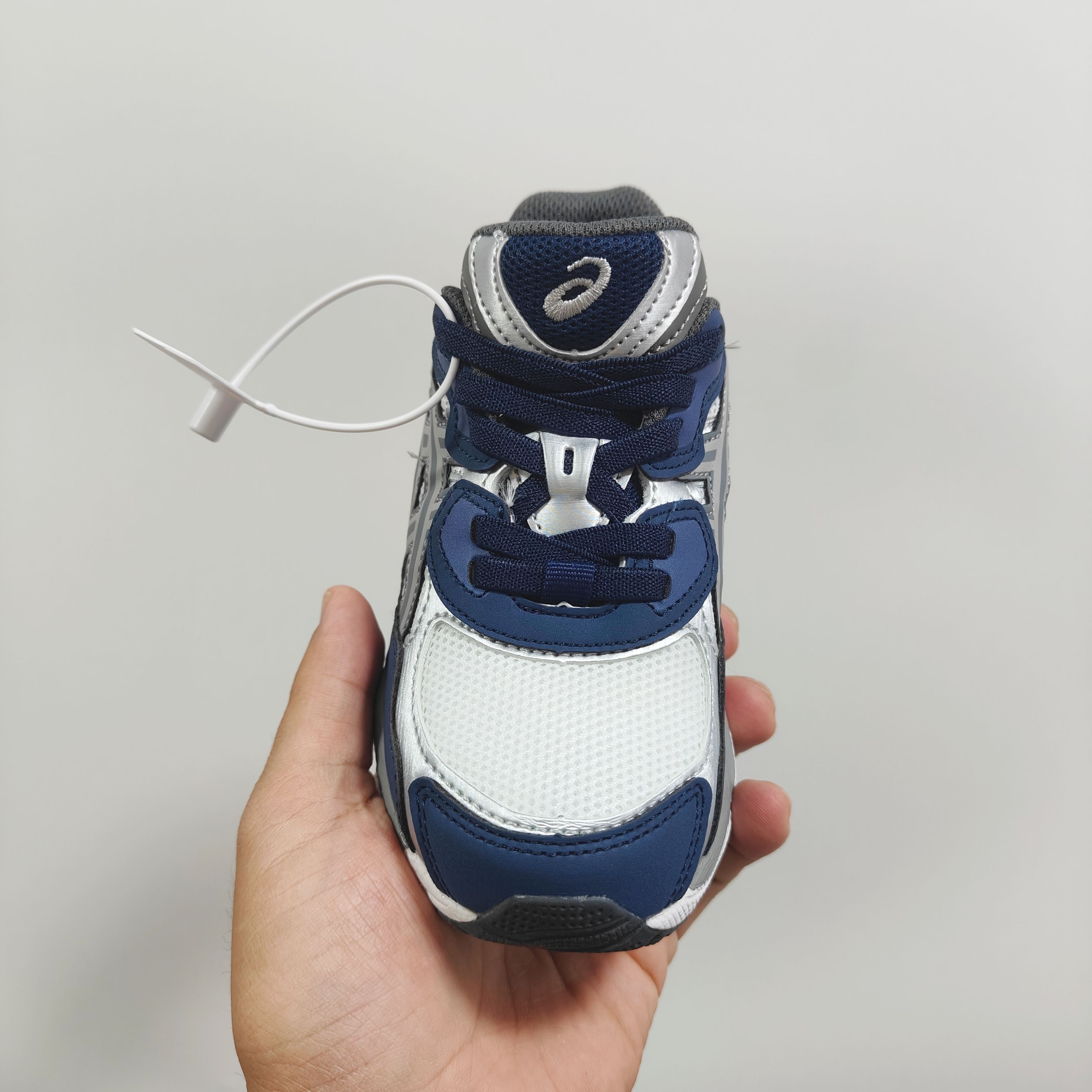 图片[4]-新款出货放 A家亚瑟nyc童鞋25秋冬缓震跑步鞋GEL胶柔韧舒适缓冲 尺码：儿童26-37码 兔子带松紧带 官方新品 买一单省几百块，就是现在 真的期待了好久，终于来咯👏🏻 囤起来开春必备❤️橡胶轻便组合防滑大底 松紧带设计，海玻璃鞋垫超舒适☁️ 经典老爹款式，潮范儿十足🆒 超爱的新品🆕自留推荐-选品中心