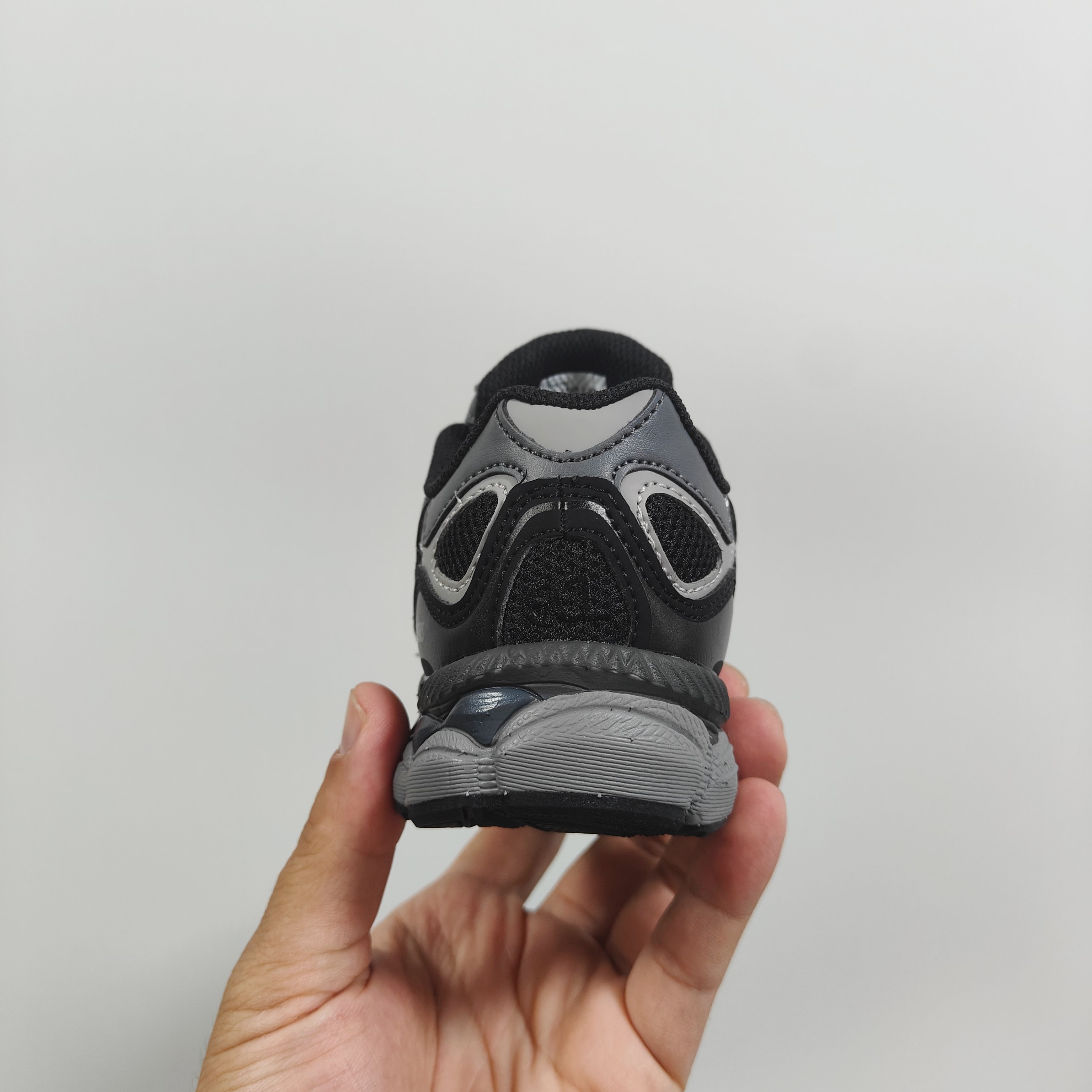 图片[5]-另一工厂 亚瑟士nyc童鞋 26-37 25秋冬缓震跑步鞋GEL胶柔韧舒适缓冲，橡胶轻便组合防滑大底 松紧带设计，海玻璃鞋垫超舒适☁️-选品中心