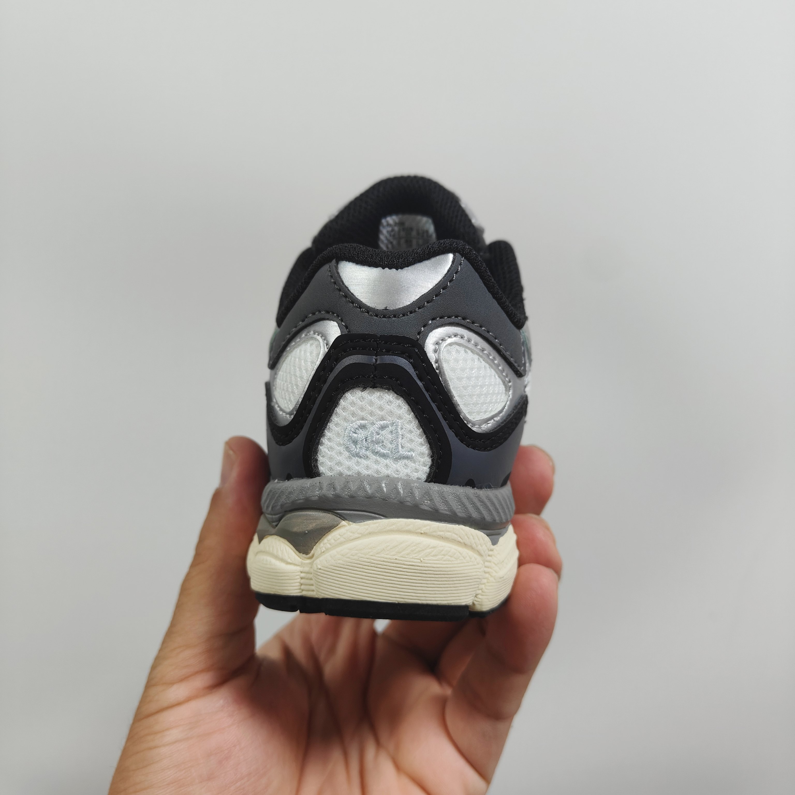 图片[5]-另一工厂 亚瑟士nyc童鞋 26-37 25秋冬缓震跑步鞋GEL胶柔韧舒适缓冲，橡胶轻便组合防滑大底 松紧带设计，海玻璃鞋垫超舒适☁️-选品中心