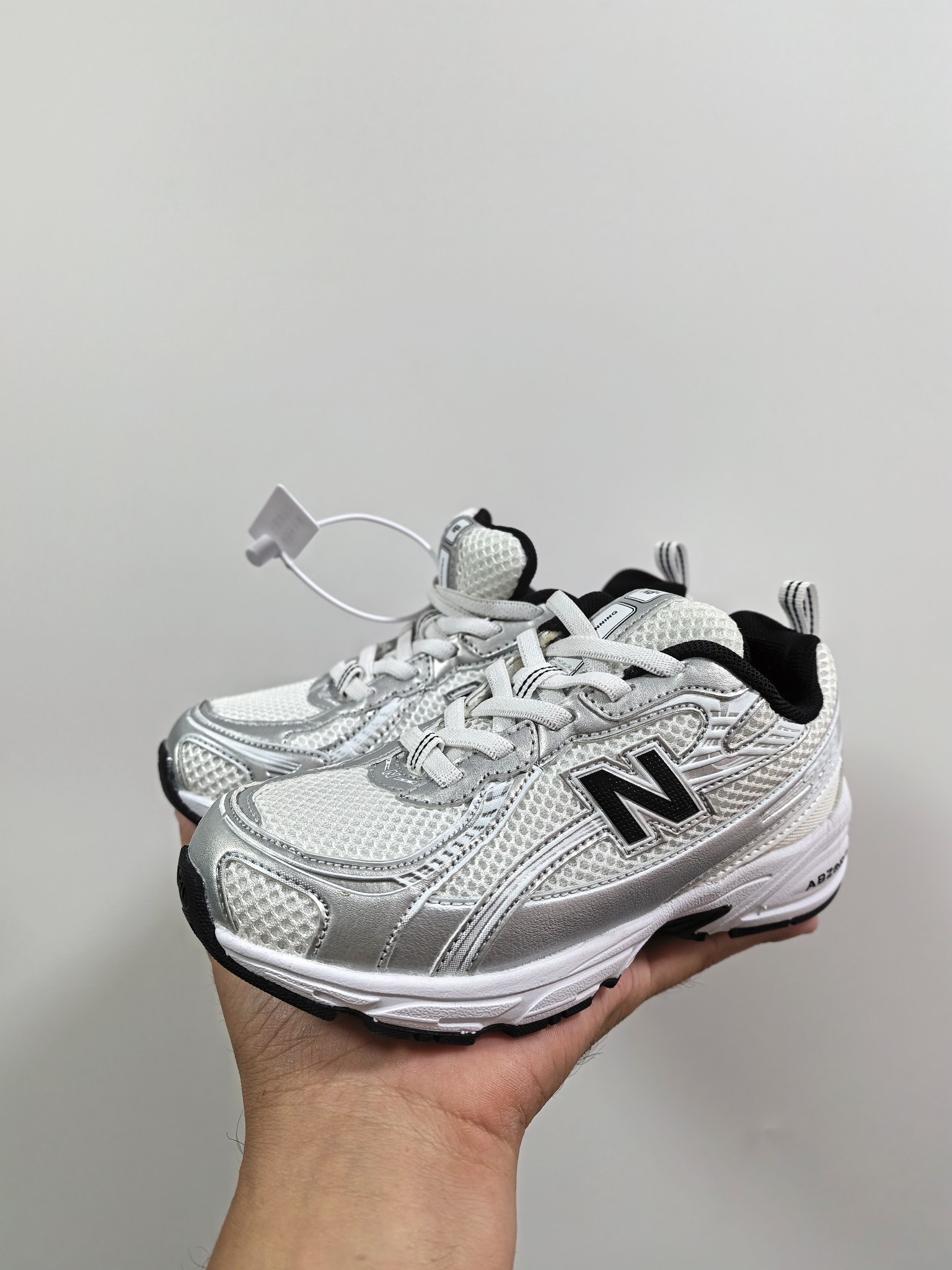 图片[7]-新配色出。 官方新品 NB 740童鞋26-37码 该系列传承了品牌的诸多优点，大胆创新！堪称经典系列里的经典，也是最为热门的系列！时隔一年，再次带来的童鞋，必属重磅～-选品中心