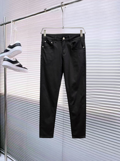 Burberry Men's Black Cotton Casual Pants High-Quality Original Design 1 Burberry Men's Black Cotton Casual Pants High-Quality Original Design