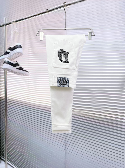 Dior White Casual Pants High-Quality Original Design with Fashionable Logo 1 Dior White Casual Pants High-Quality Original Design with Fashionable Logo