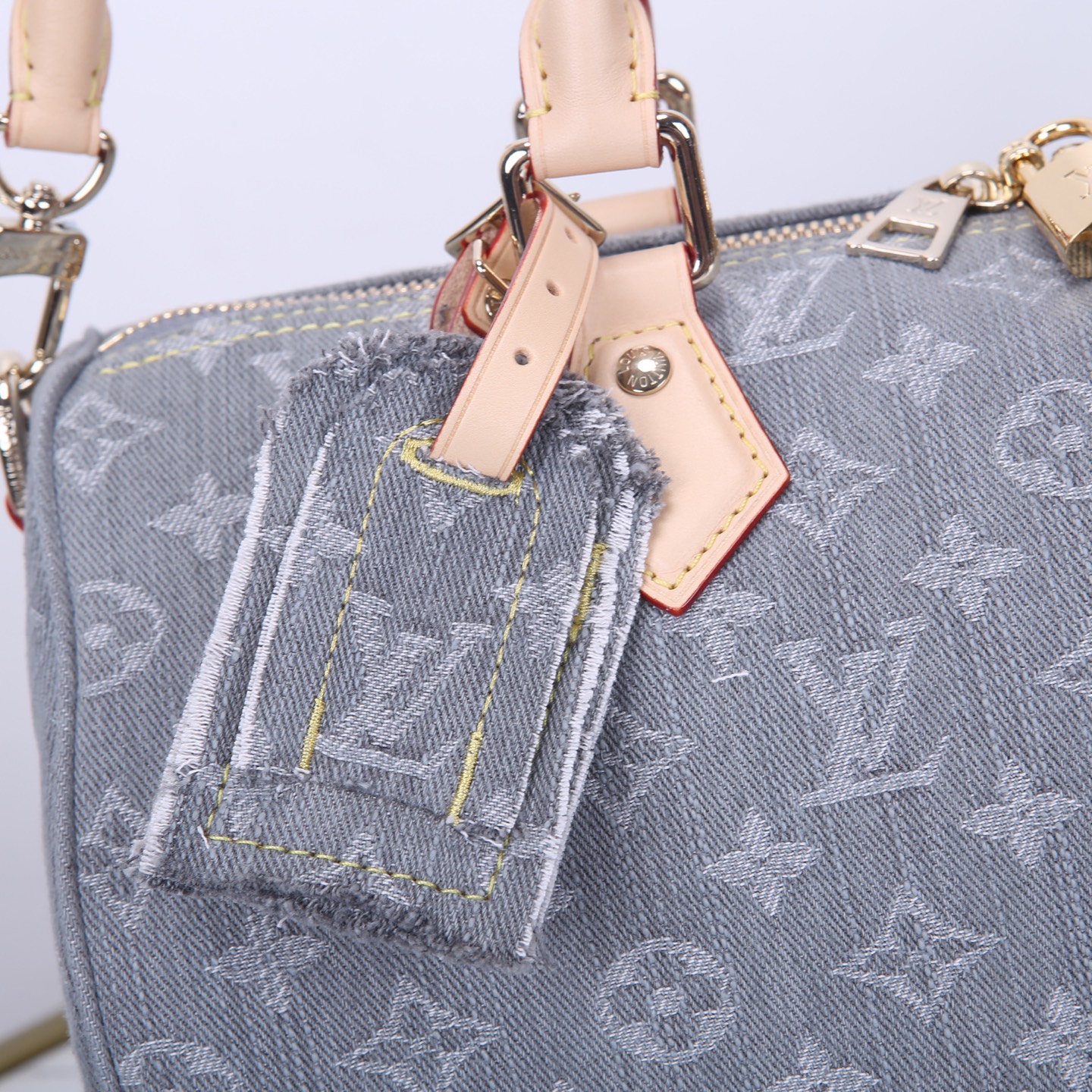 Louis Vuitton Speedy Soft 30: Monogram Denim, Leather Trim, and Metal Accents 8 i1747028370083 3006 0 6