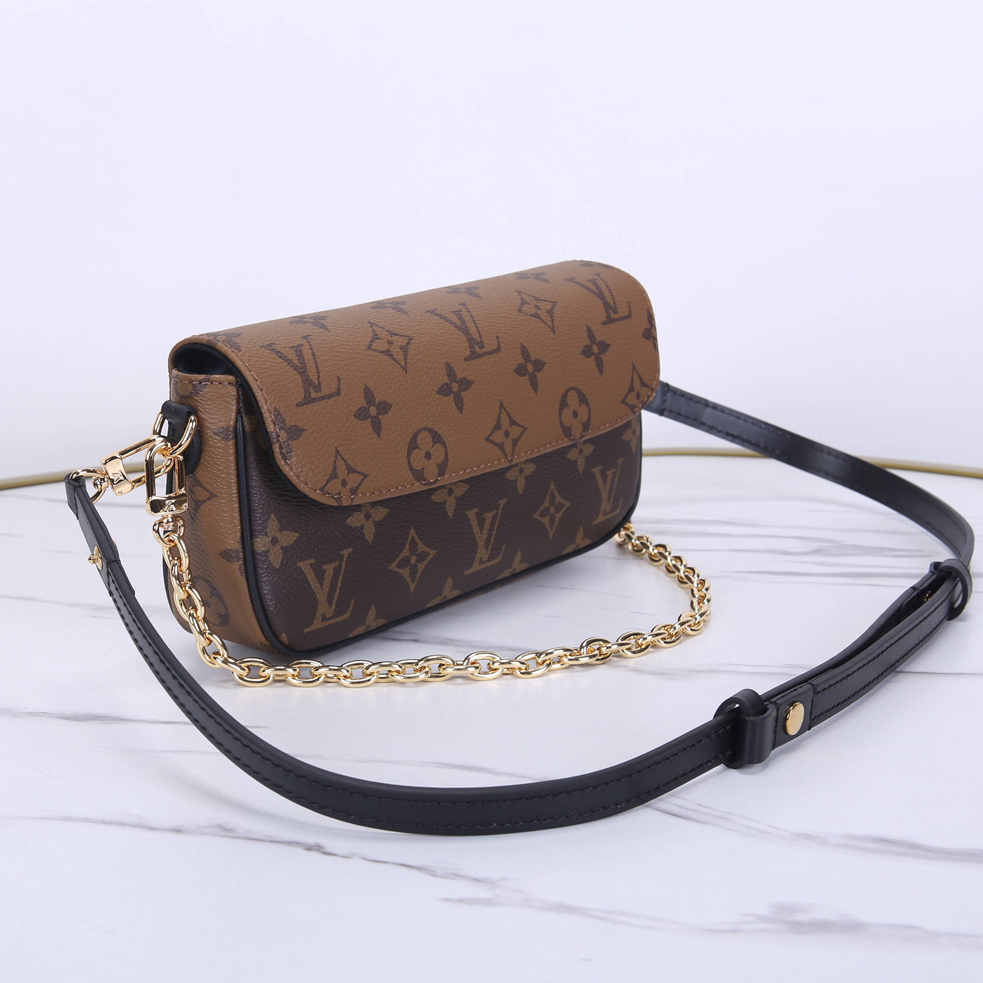 Louis Vuitton Wallet On Chain Ivy Monogram Reverse Canvas Crossbody Bag 4 i1747388258141 8542 0 2