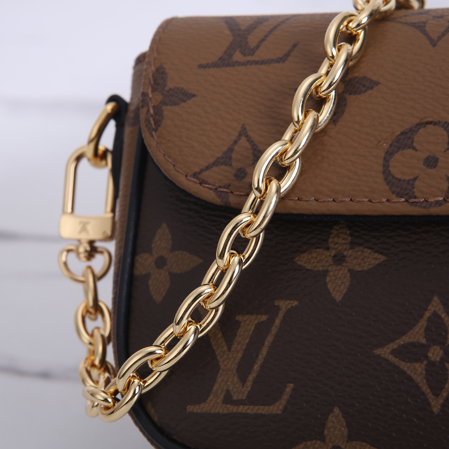Louis Vuitton Wallet On Chain Ivy Monogram Reverse Canvas Crossbody Bag 10 i1747388258363 3637 0 8