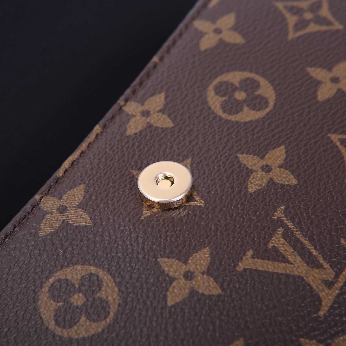 Louis Vuitton Wallet On Chain Ivy Monogram Reverse Canvas Crossbody Bag 11 i1747388263775 9777 0 9