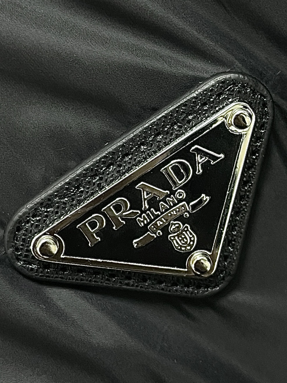 Prada2024SS秋冬新款三角标识羽绒服原版订制五金配件全进口原版定制采用顶级90白鸭绒超柔软充羽量