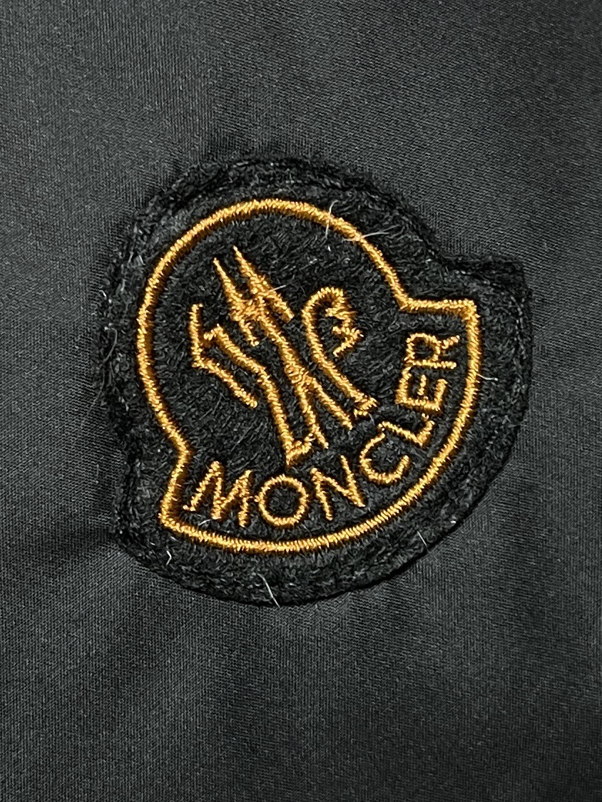 moncler2024ss秋冬新款连帽羽绒服秋冬必备的高端羽绒服极简风格男士气质与温度兼具的高端单品此款