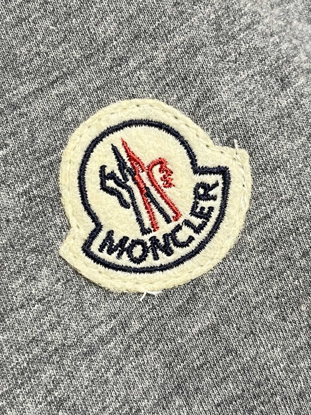 moncler2025SS早春新款小标标识短袖T恤定制云舒绒棉平纹柔软细腻舒适贴肤标志性moncler标