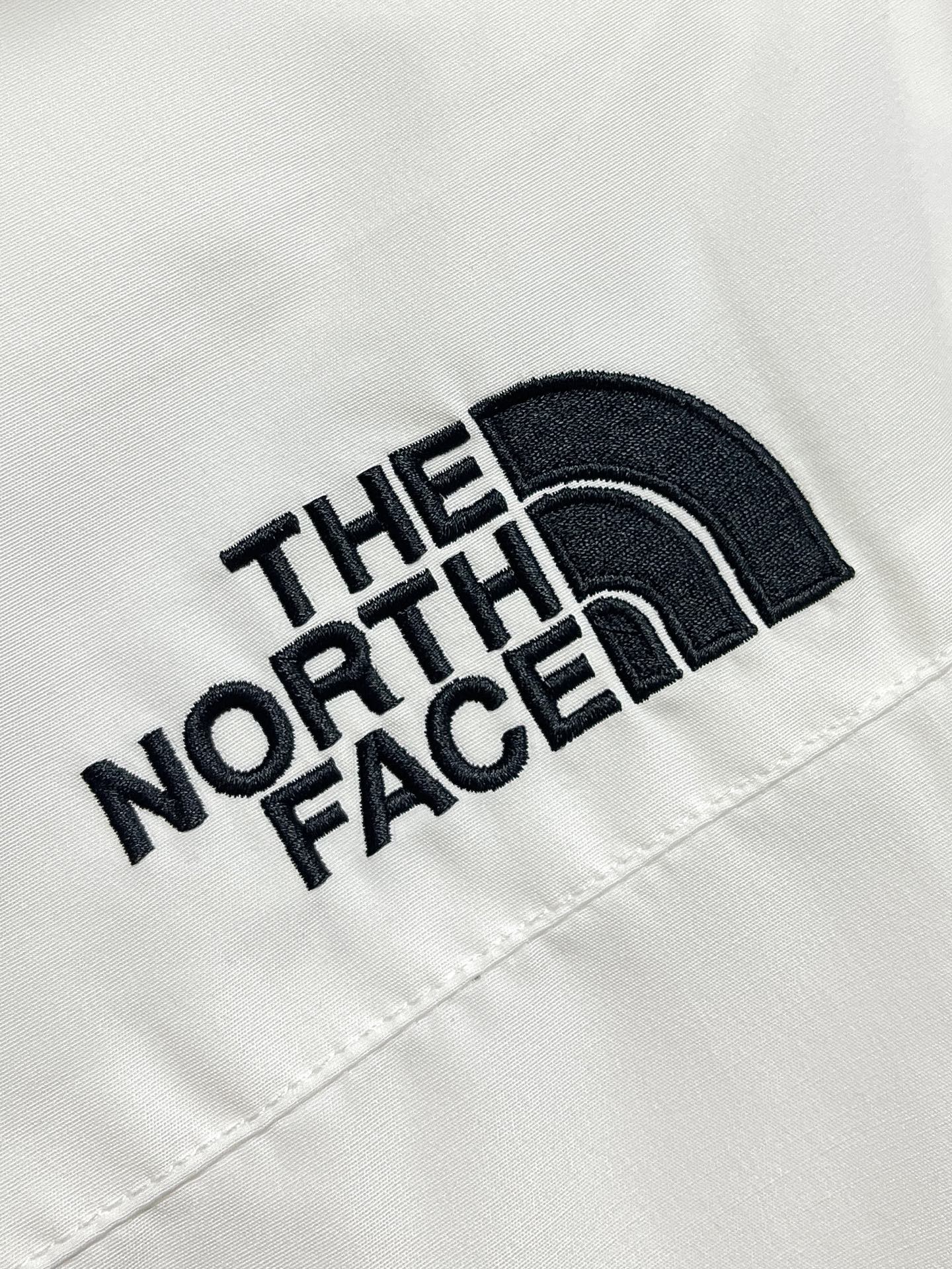 🛒🛒THE NORTH FACE TNF 工装羽绒服外套，这款羽绒是THE NORTH FACE 巅峰之