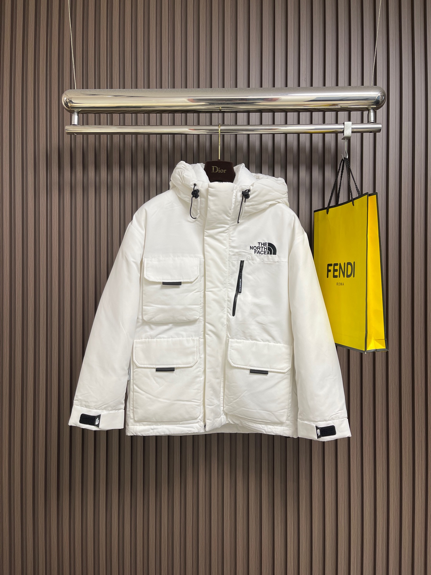 🛒🛒THE NORTH FACE TNF 工装羽绒服外套，这款羽绒是THE NORTH FACE 巅峰之