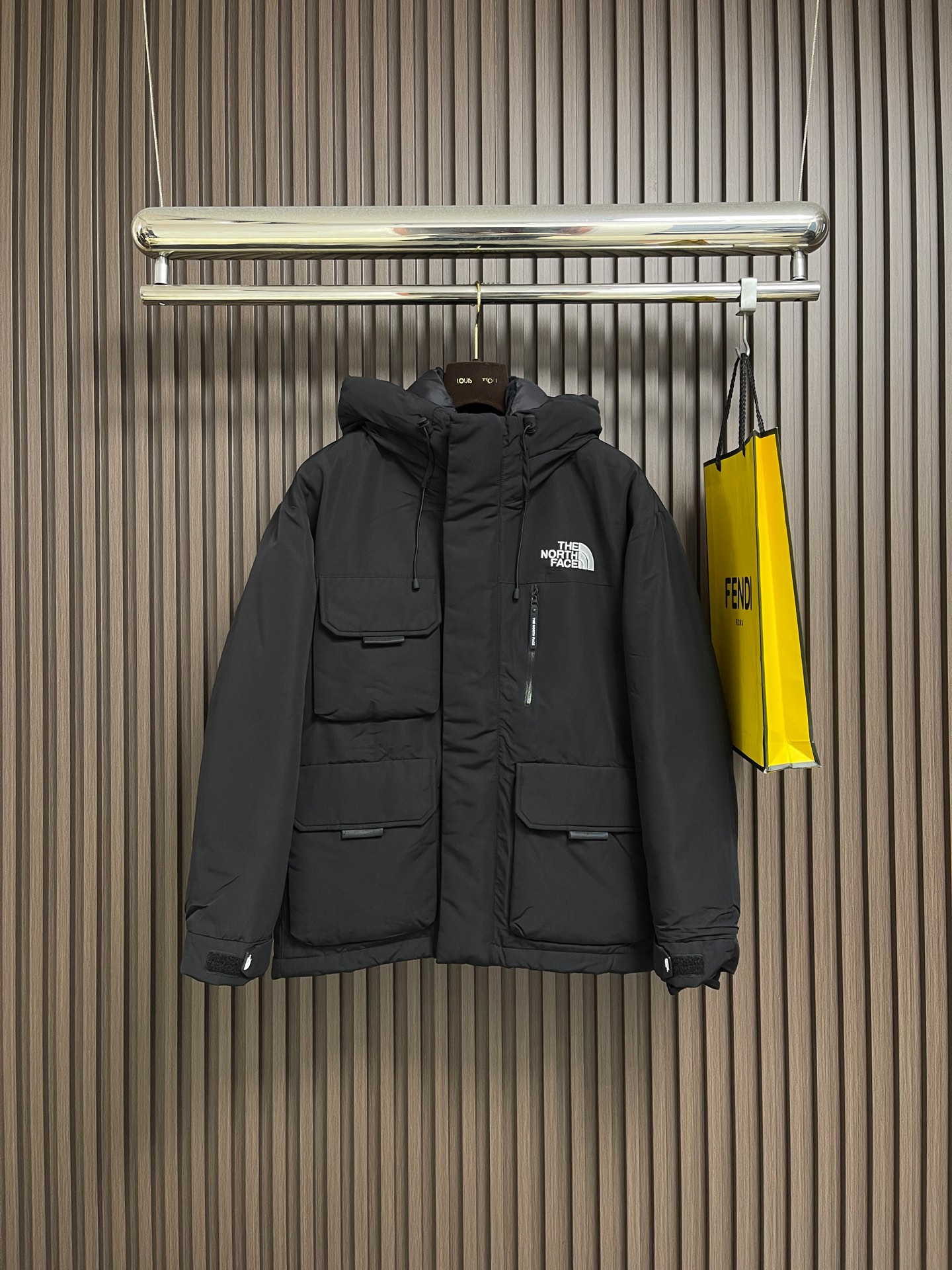 🛒🛒THE NORTH FACE TNF 工装羽绒服外套，这款羽绒是THE NORTH FACE 巅峰之