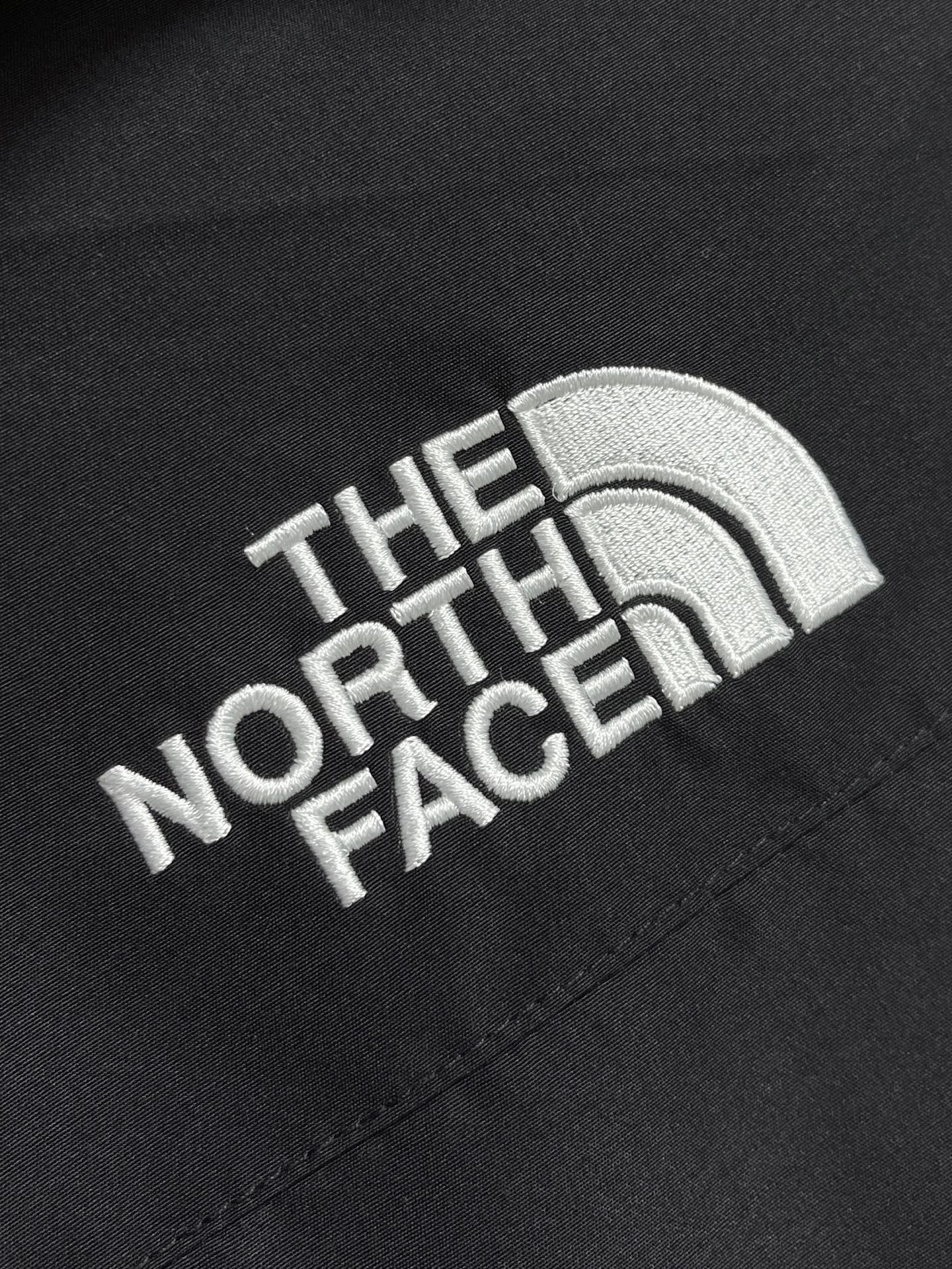 🛒🛒THE NORTH FACE TNF 工装羽绒服外套，这款羽绒是THE NORTH FACE 巅峰之