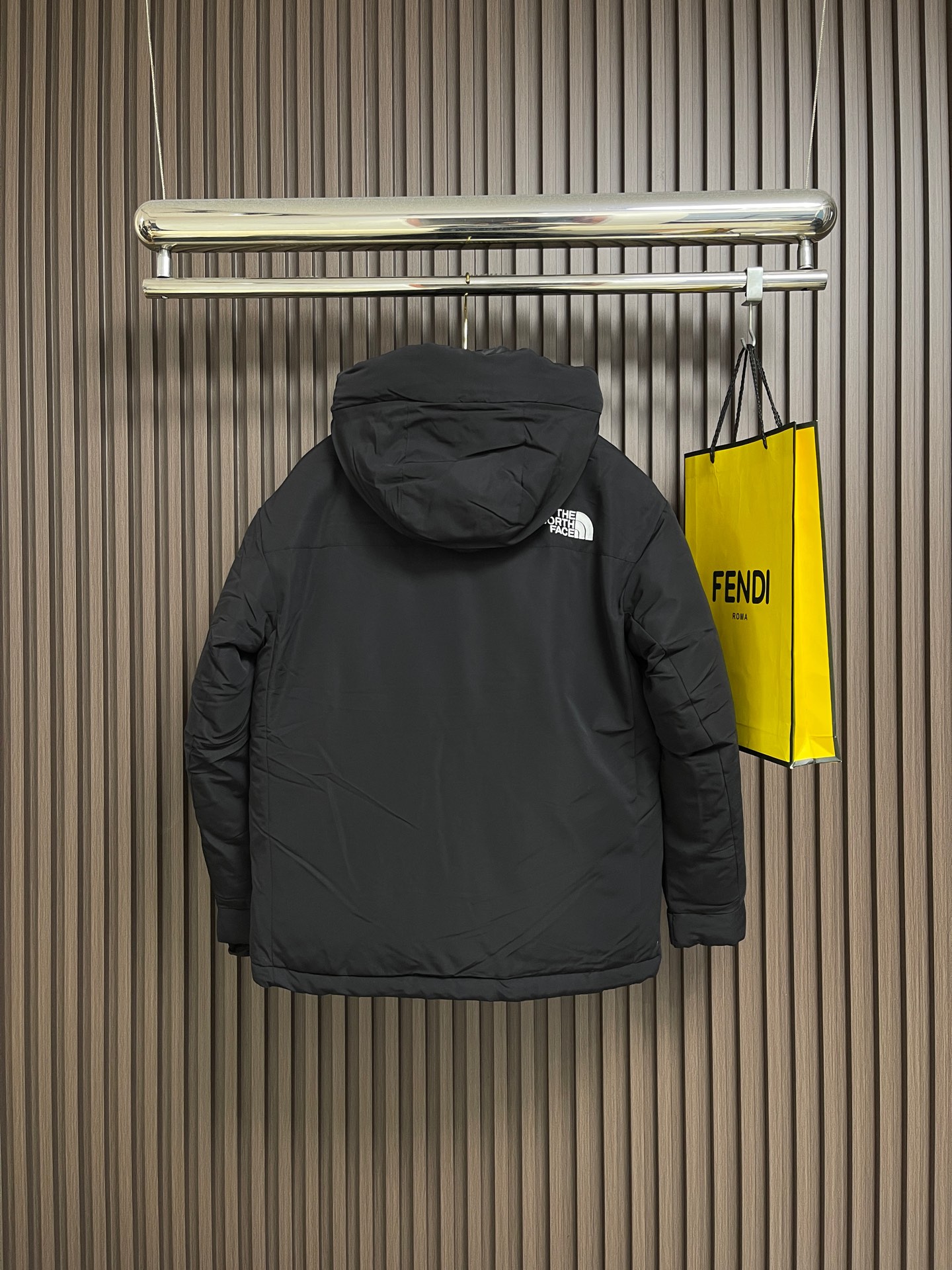 🛒🛒THE NORTH FACE TNF 工装羽绒服外套，这款羽绒是THE NORTH FACE 巅峰之