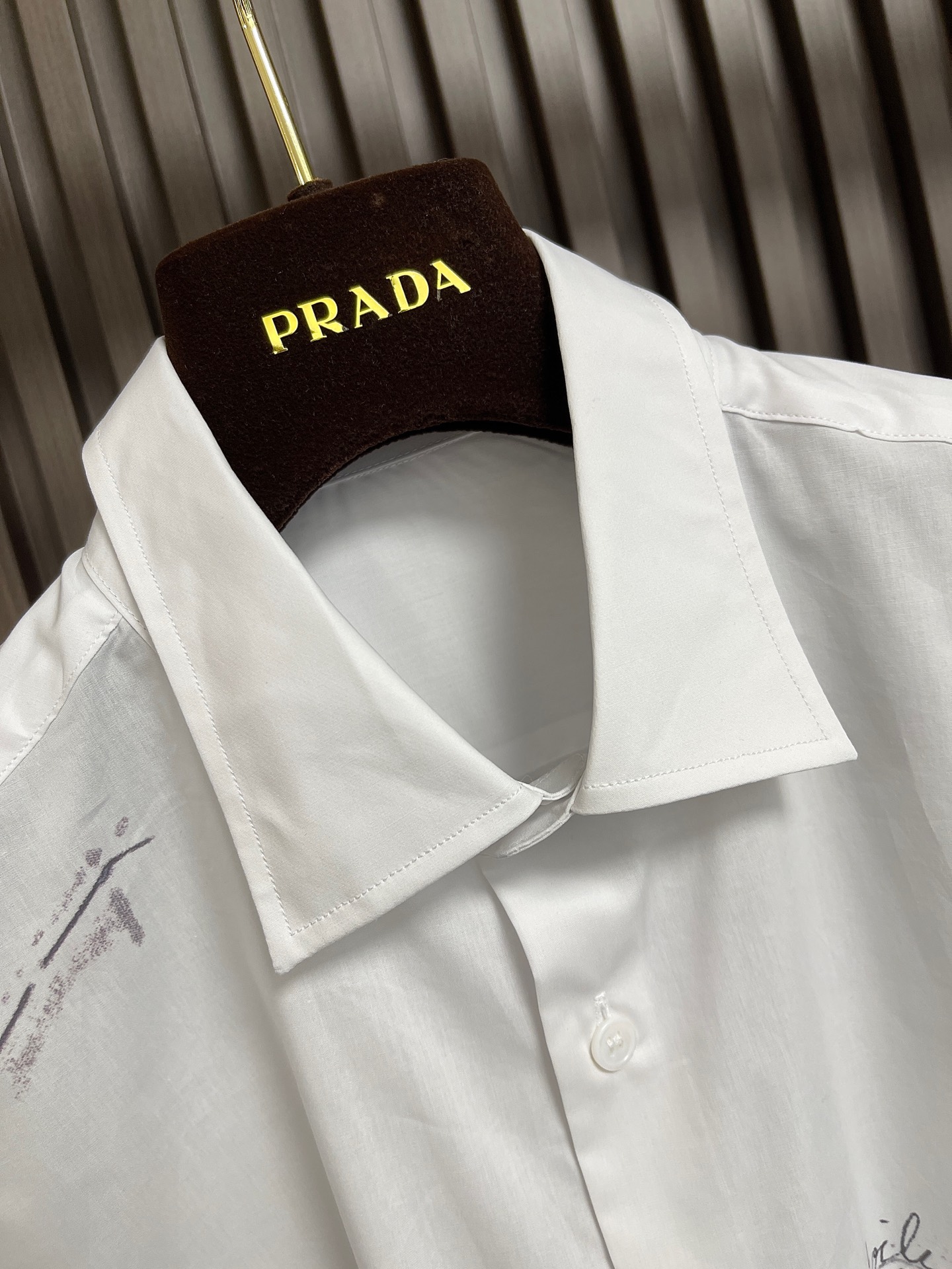 🛒🛒Givenchy 纪梵希绿松石纽扣点缀印花长袖衬衫，鲁泰125支精棉面料，3维3D印花工艺衬衣，搭配