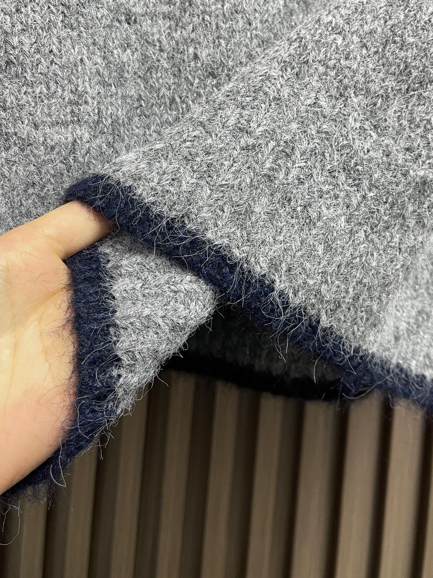 🛒🛒lP🆕 LoroPiana 2025ss秋季新品针织衫毛衣，这款针织衫采用提花面料精心制作，领口、袖