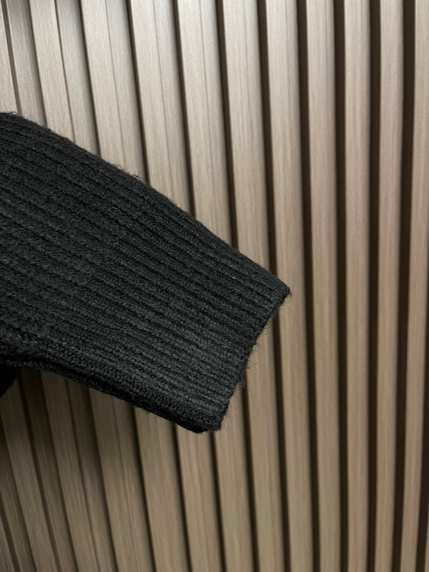 🛒🛒lP🆕 LoroPiana 2025ss秋冬新品翻领针织毛衣外套，美式穿搭经典设计 基础色随意搭配都