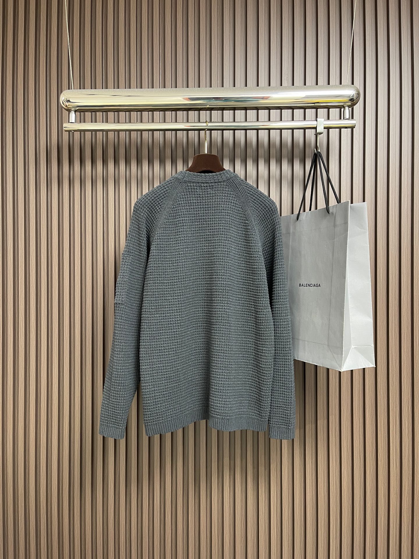 🛒🛒CP ComPany 圆领针织长袖毛衣，定织定染客供纱线，面料属性皆为上乘，采用丝光工艺处理，面料光