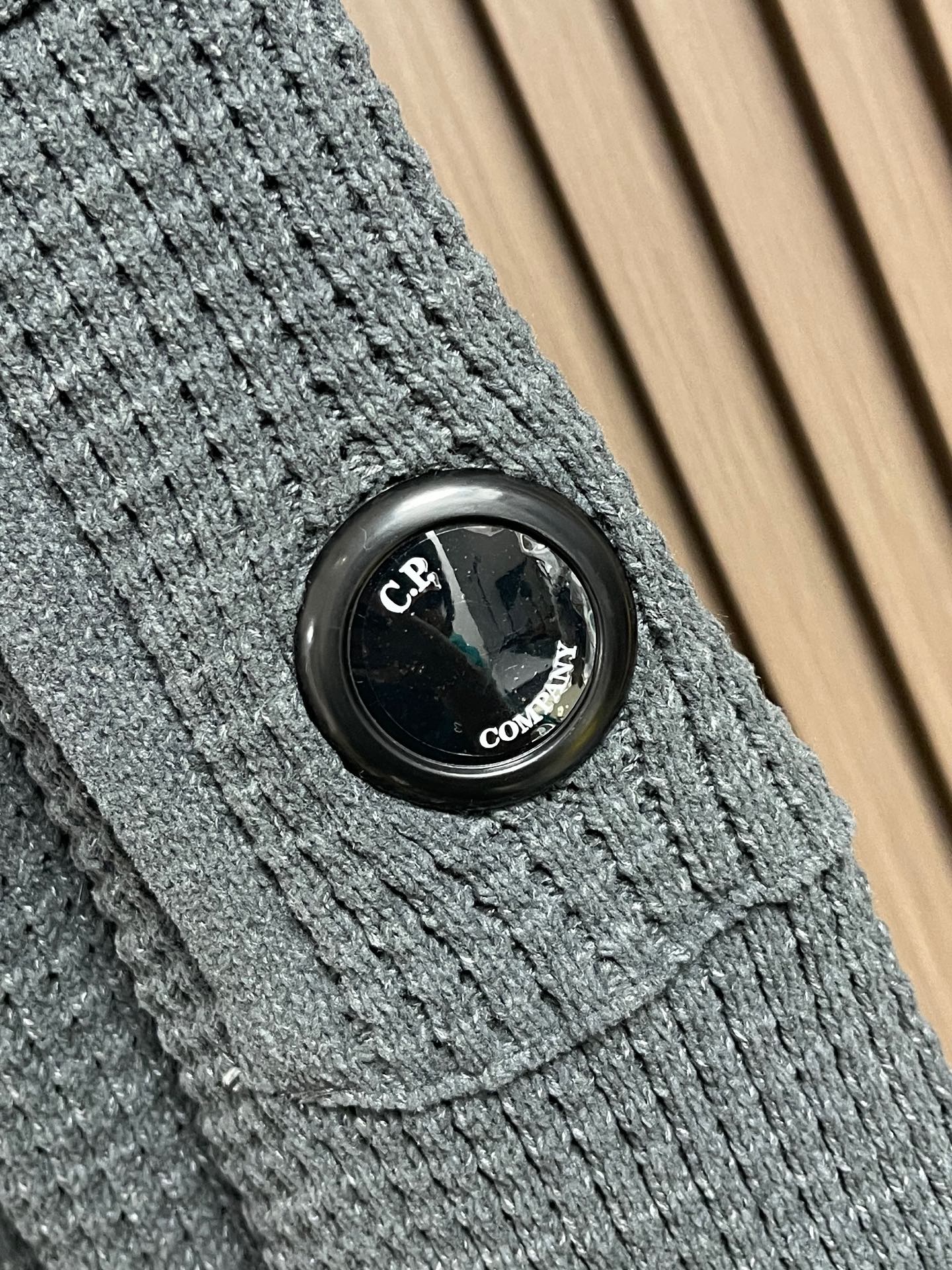 🛒🛒CP ComPany 圆领针织长袖毛衣，定织定染客供纱线，面料属性皆为上乘，采用丝光工艺处理，面料光