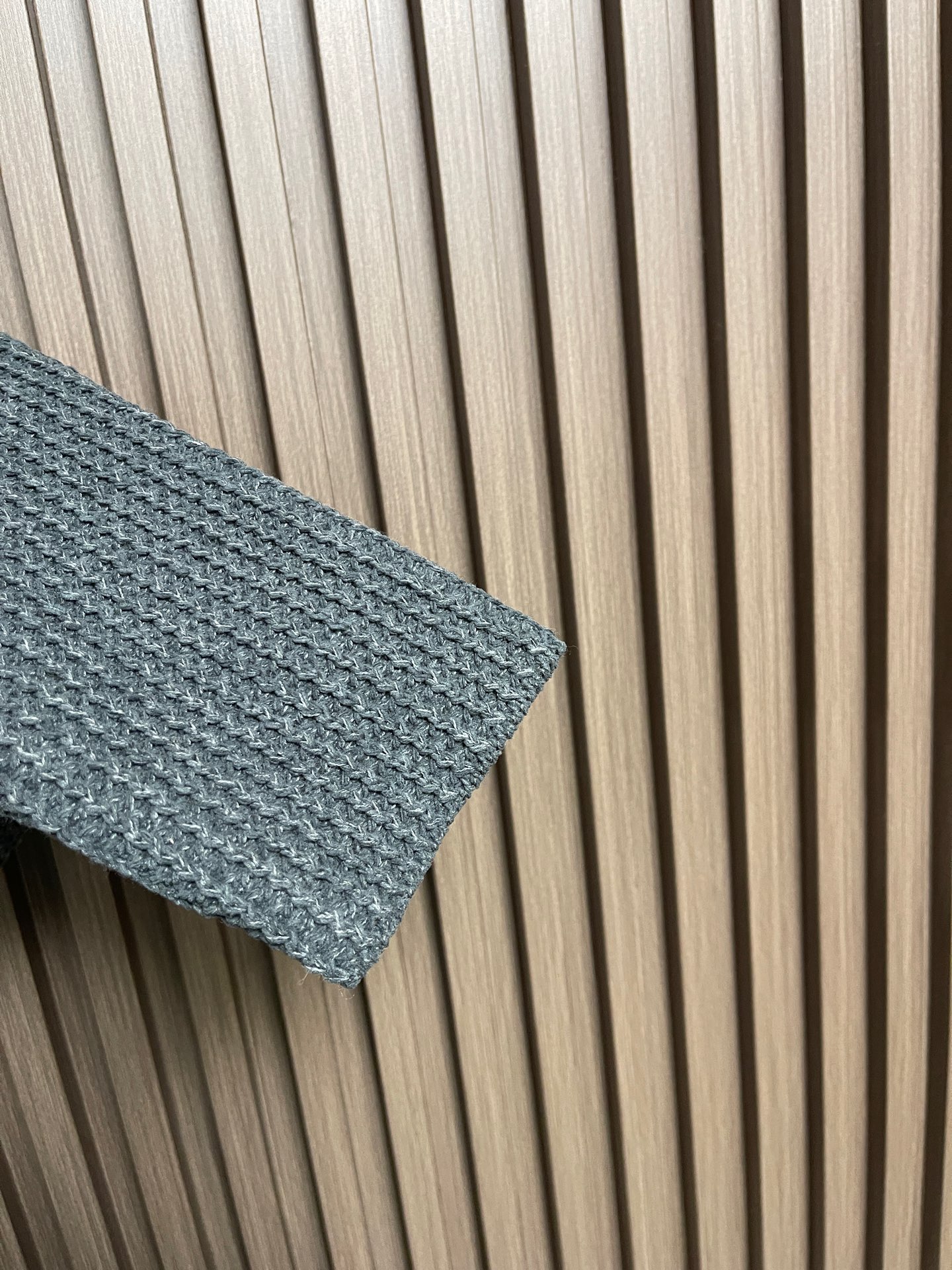 ￼ 🛒🛒CP ComPany 立领针织长袖毛衣开衫外套，定织定染客供纱线，面料属性皆为上乘，采用丝光工艺