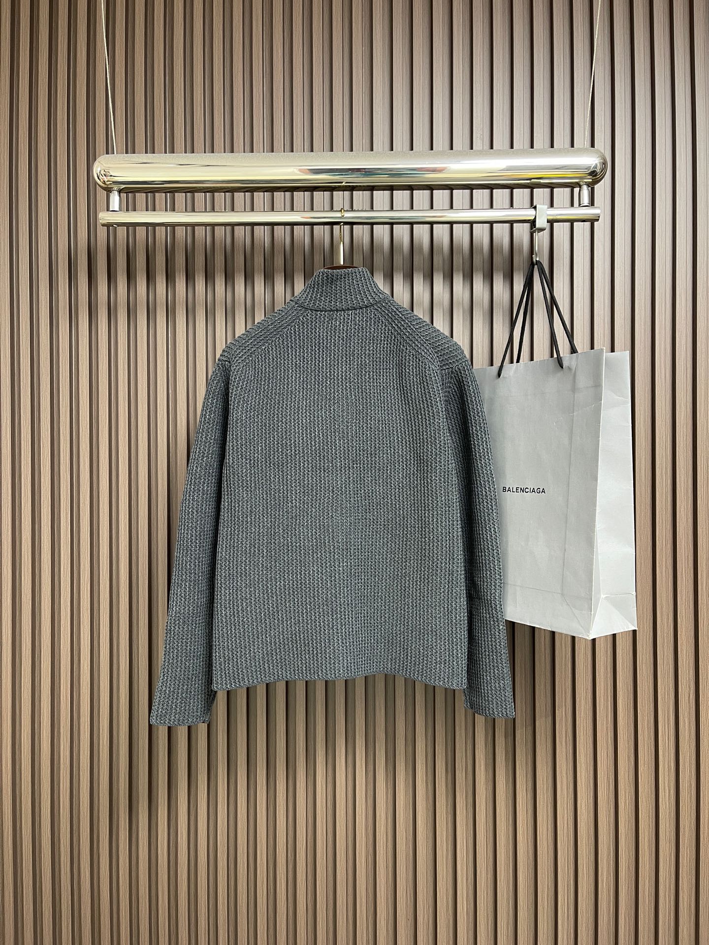 ￼ 🛒🛒CP ComPany 立领针织长袖毛衣开衫外套，定织定染客供纱线，面料属性皆为上乘，采用丝光工艺