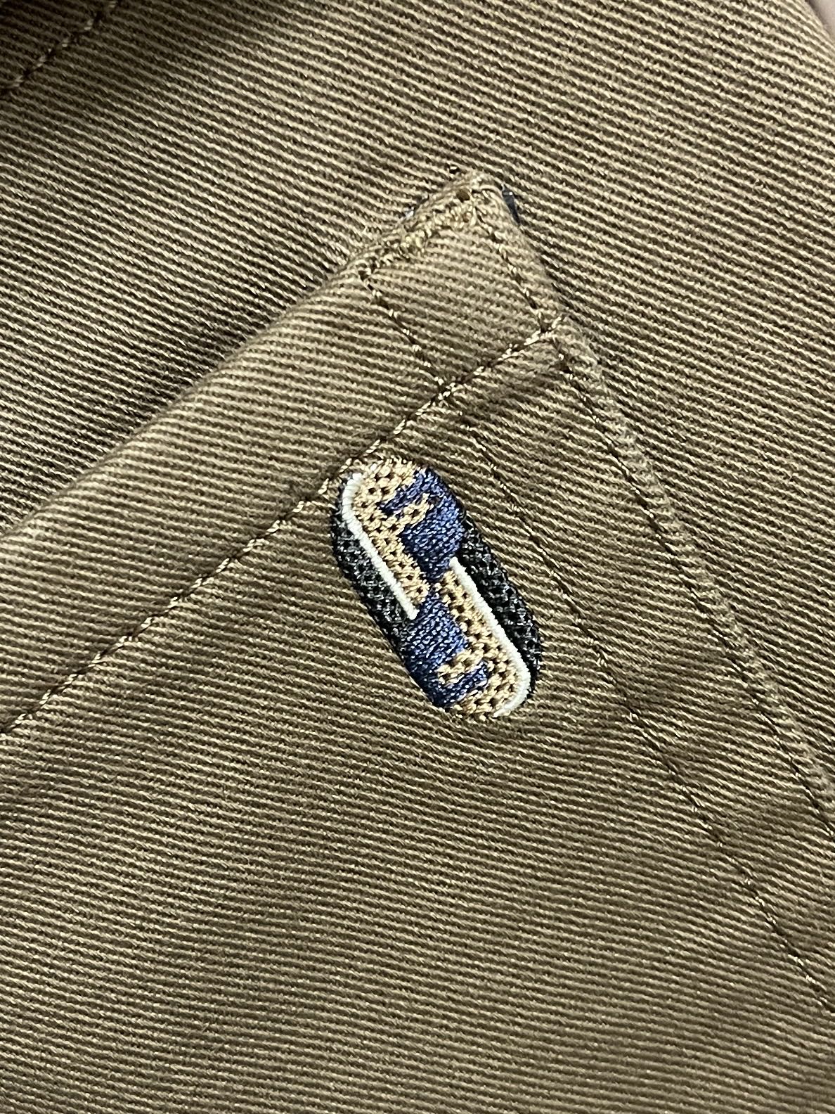 🛒🛒Fendi 新款后袋刺绣标识牛仔裤，订制进口丹宁布料，质感卓然。经典五袋设计，后袋刺绣 logo标识