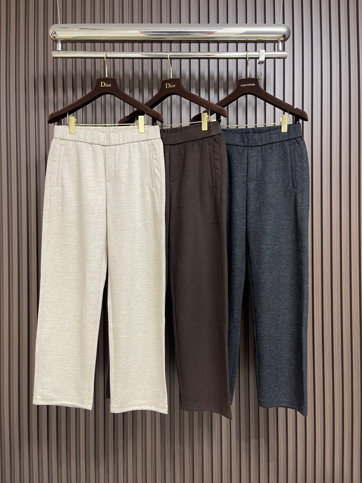 🛒🛒BrunelloCucinelli BC 男士加绒直筒裤休闲裤，2025SS早秋新款，内里完美包边，