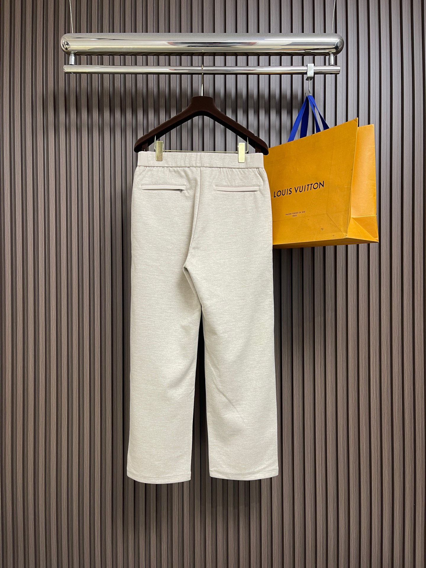 🛒🛒BrunelloCucinelli BC 男士加绒直筒裤休闲裤，2025SS早秋新款，内里完美包边，