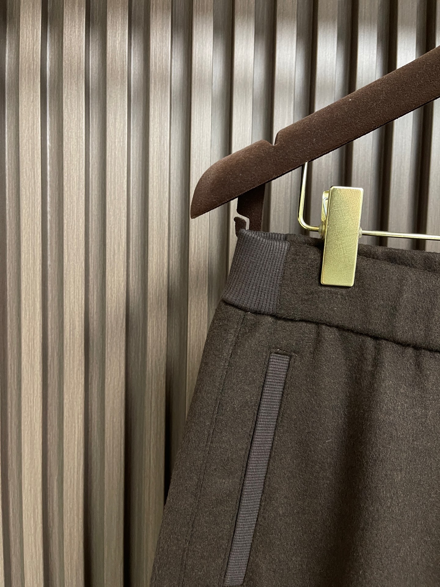 🛒🛒BrunelloCucinelli BC 男士加绒直筒裤休闲裤，2025SS早秋新款，内里完美包边，