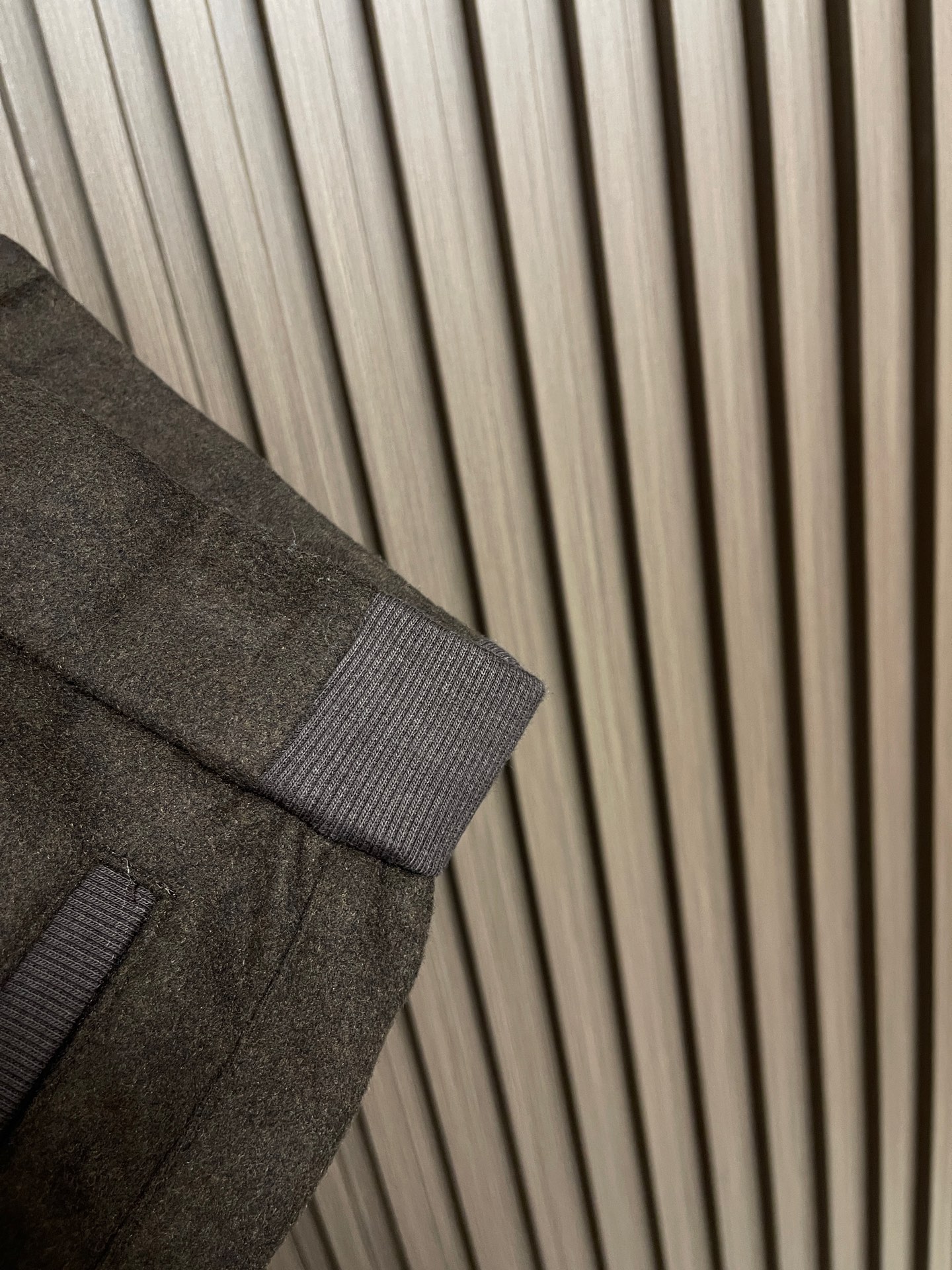 🛒🛒BrunelloCucinelli BC 男士加绒直筒裤休闲裤，2025SS早秋新款，内里完美包边，