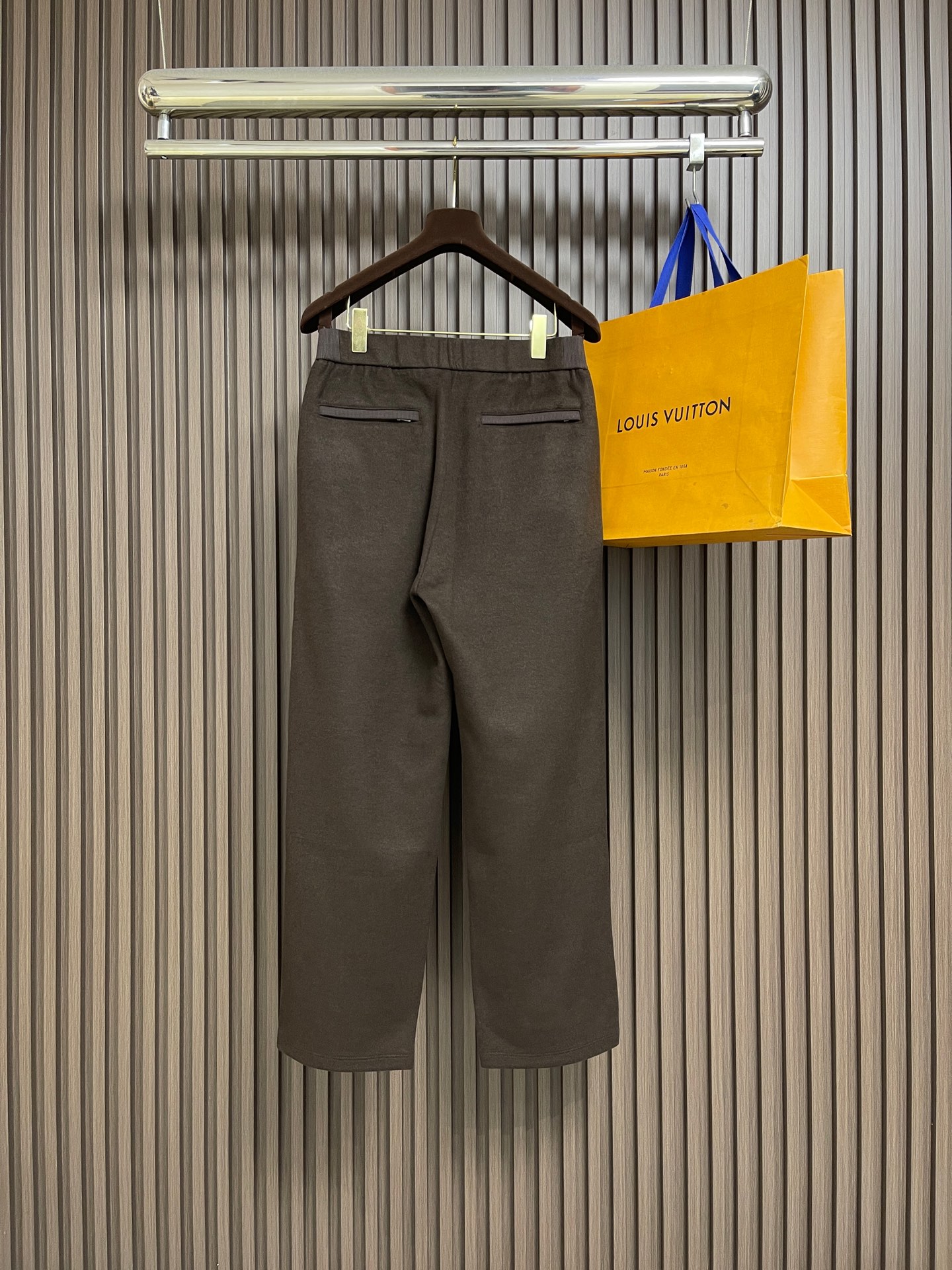 🛒🛒BrunelloCucinelli BC 男士加绒直筒裤休闲裤，2025SS早秋新款，内里完美包边，