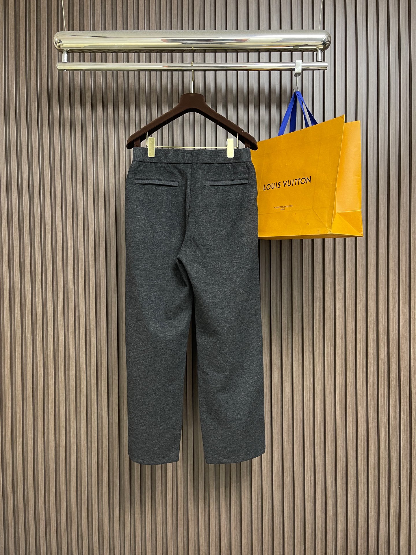 🛒🛒BrunelloCucinelli BC 男士加绒直筒裤休闲裤，2025SS早秋新款，内里完美包边，