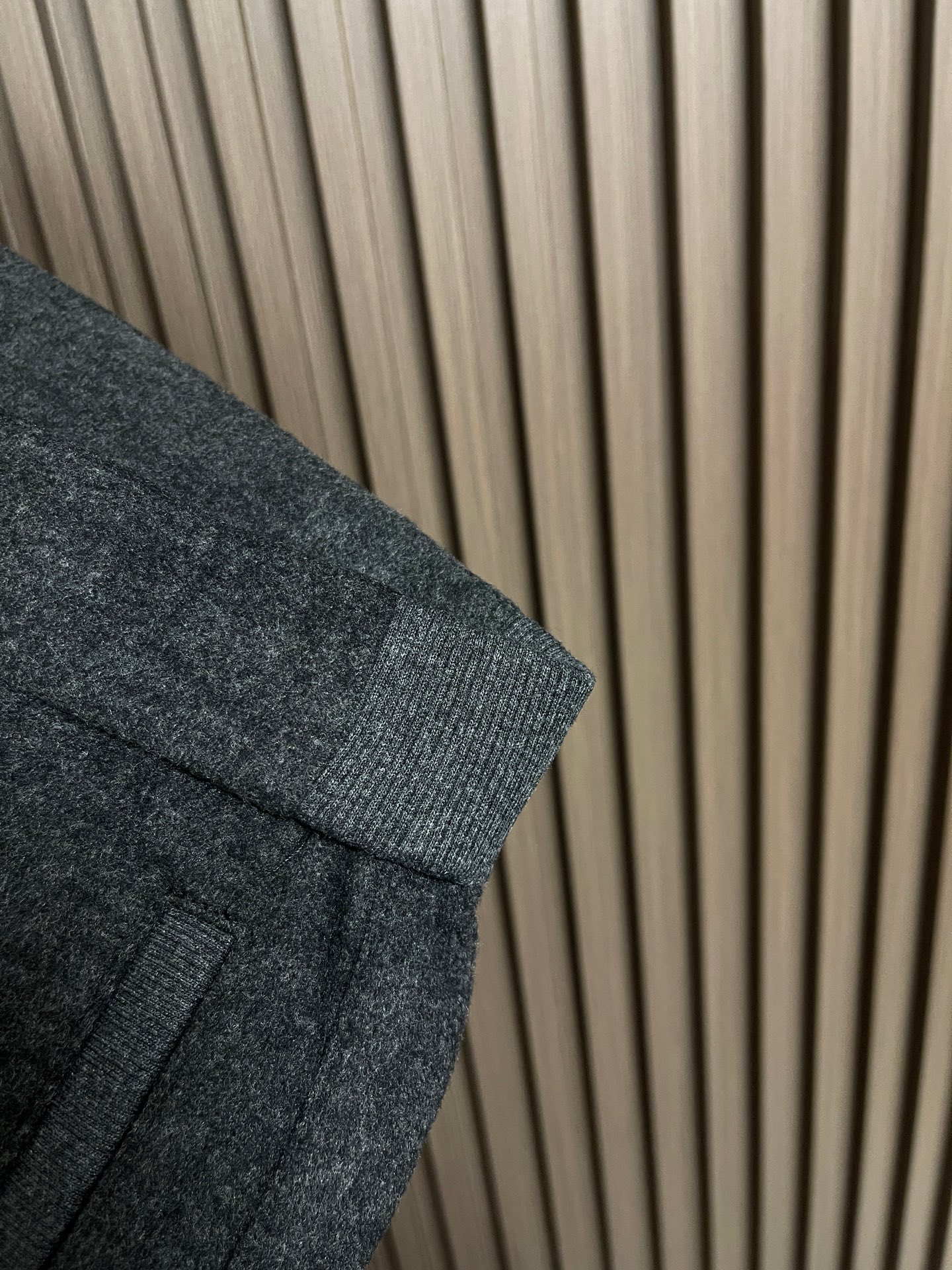 🛒🛒BrunelloCucinelli BC 男士加绒直筒裤休闲裤，2025SS早秋新款，内里完美包边，